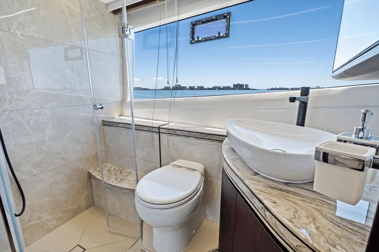 2025 Galeon 560 FLY Image Thumbnail #64