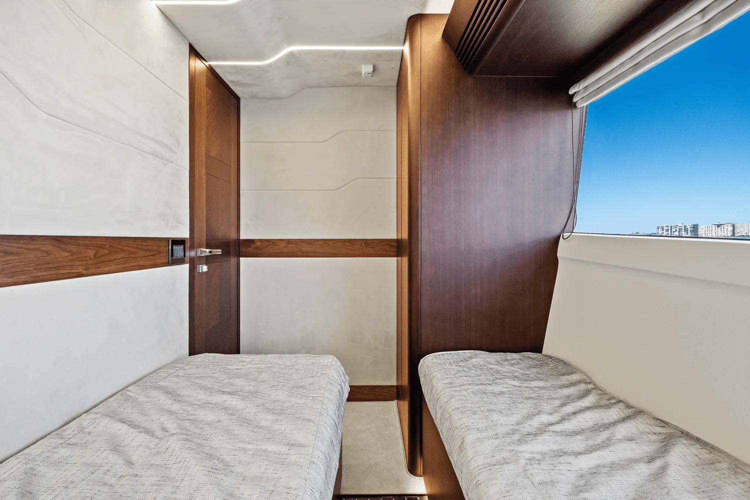 2025 Galeon 560 FLY Image Thumbnail #56