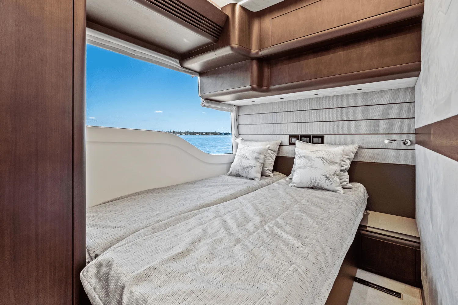 2025 Galeon 560 FLY Image Thumbnail #54