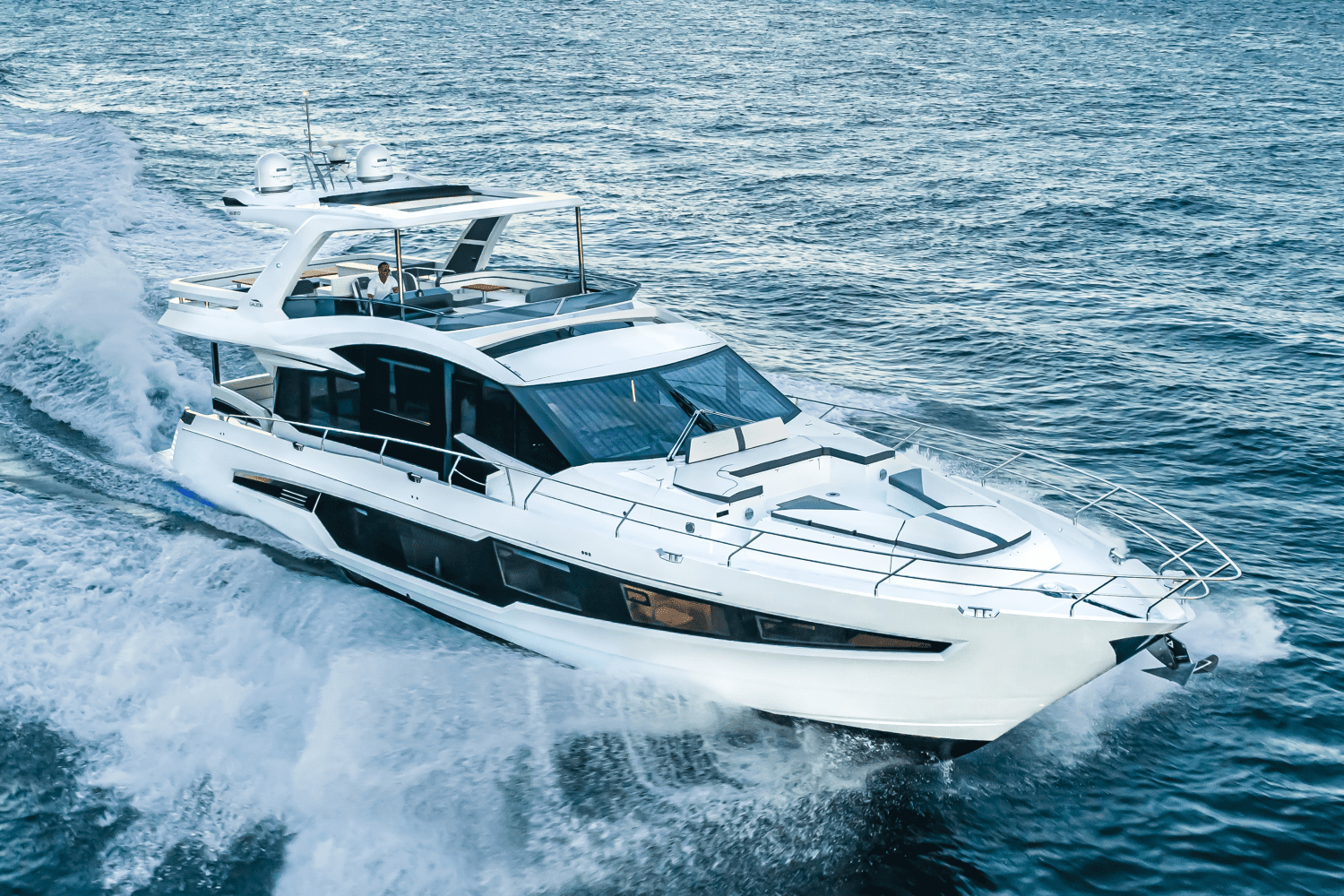 Thumbnail 2 for 2024 Galeon 680 FLY