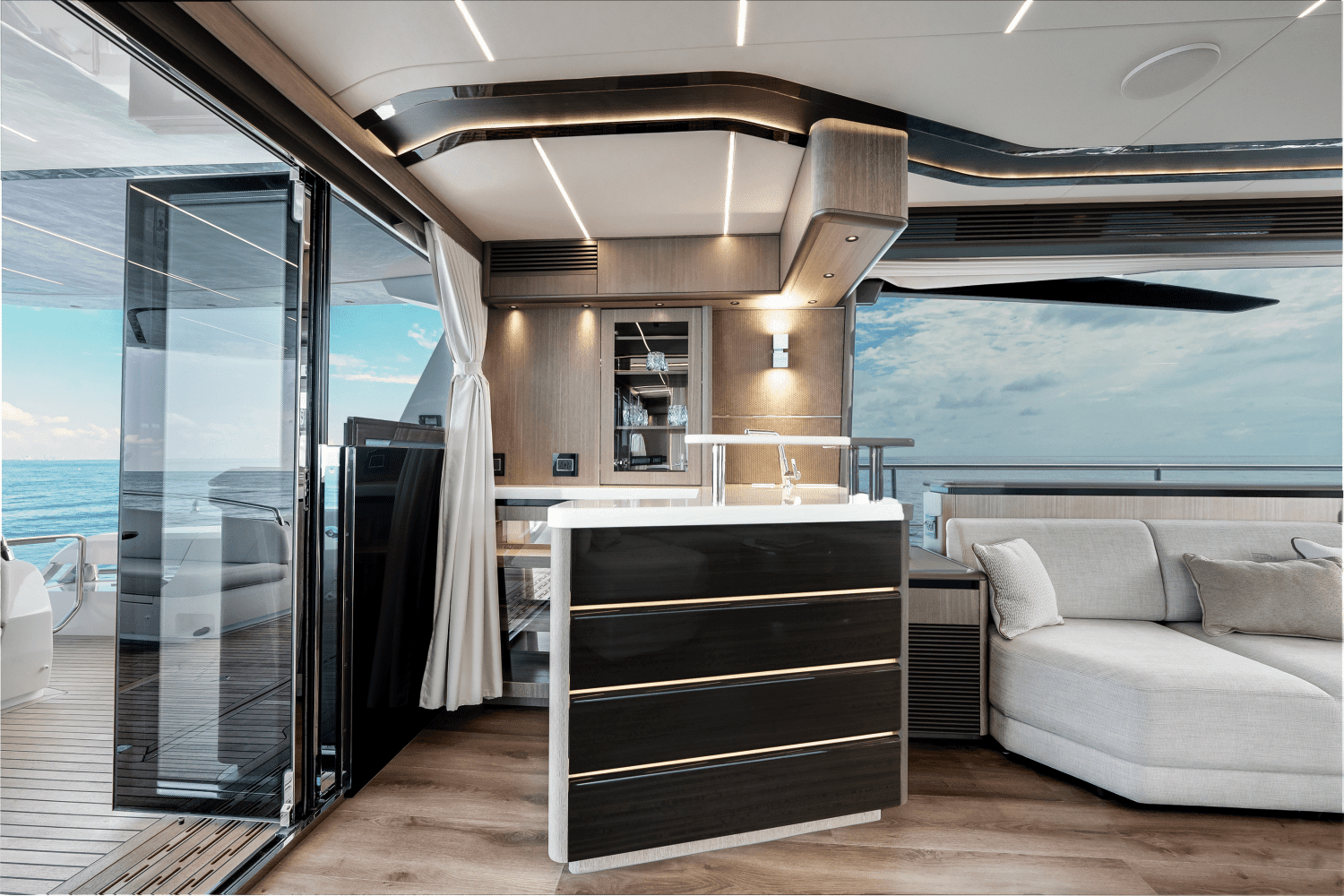 2024 Galeon 800 FLY Image Thumbnail #11