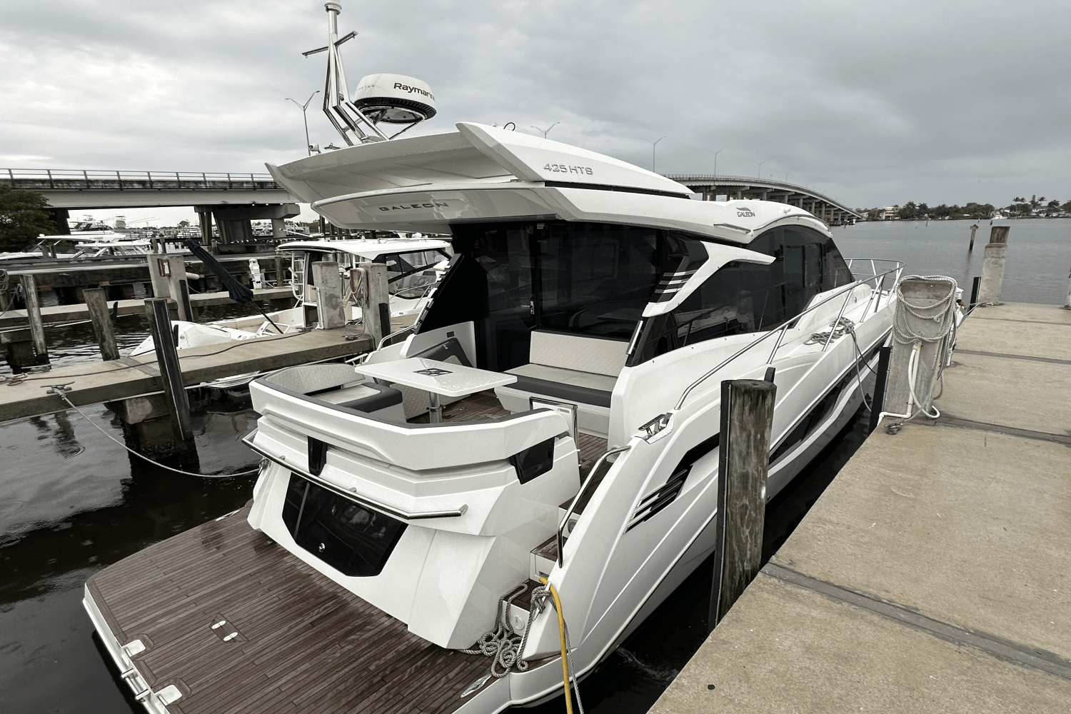 2024 Galeon 425 HTS Image Thumbnail #4