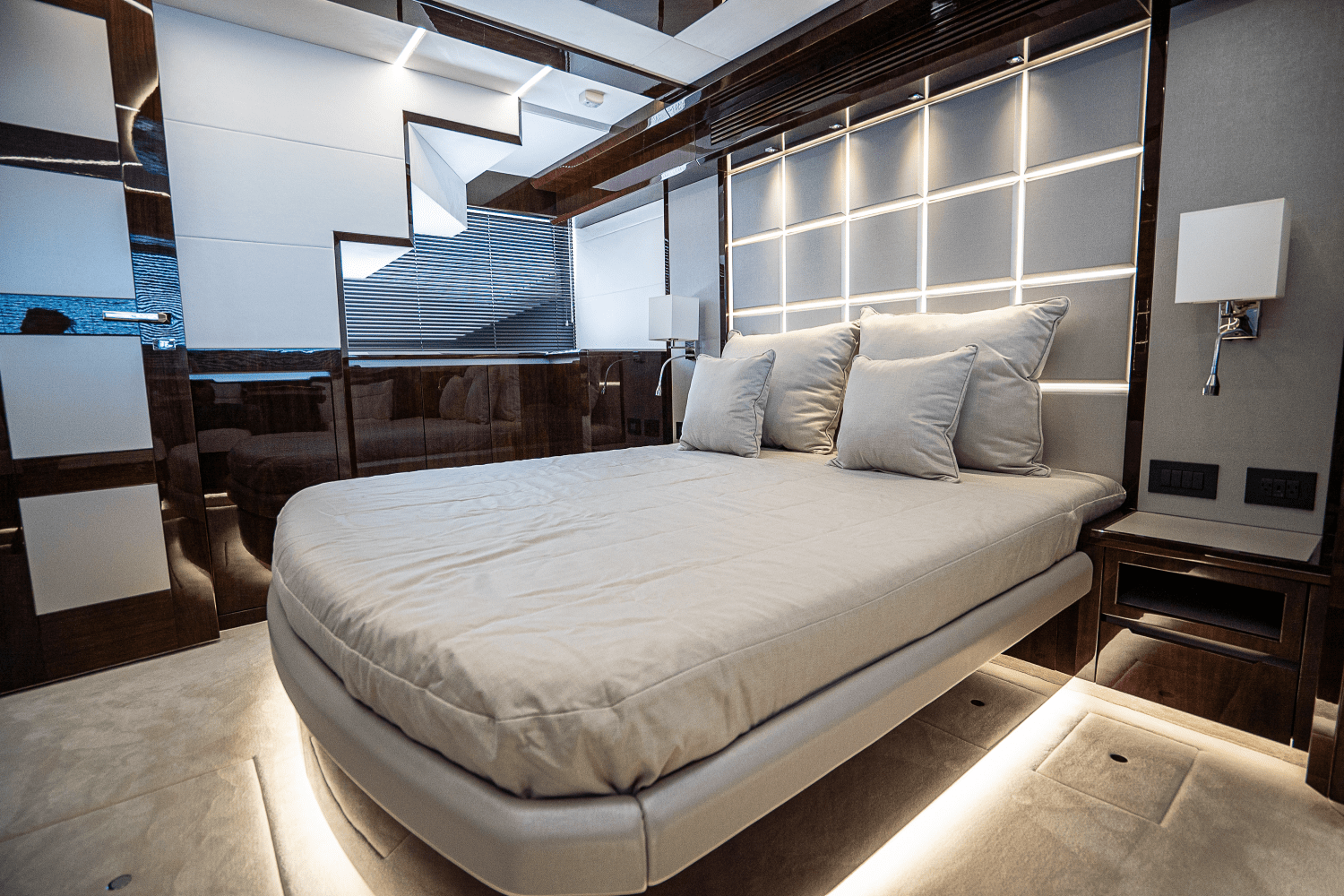 2026 Galeon 640 FLY Image Thumbnail #60