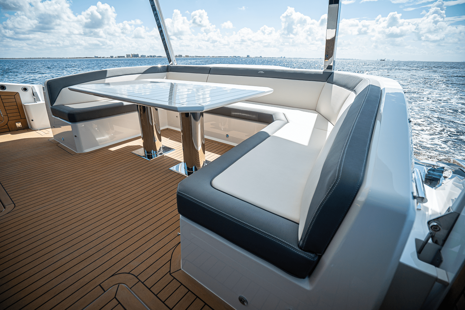 2026 Galeon 640 FLY Image Thumbnail #9