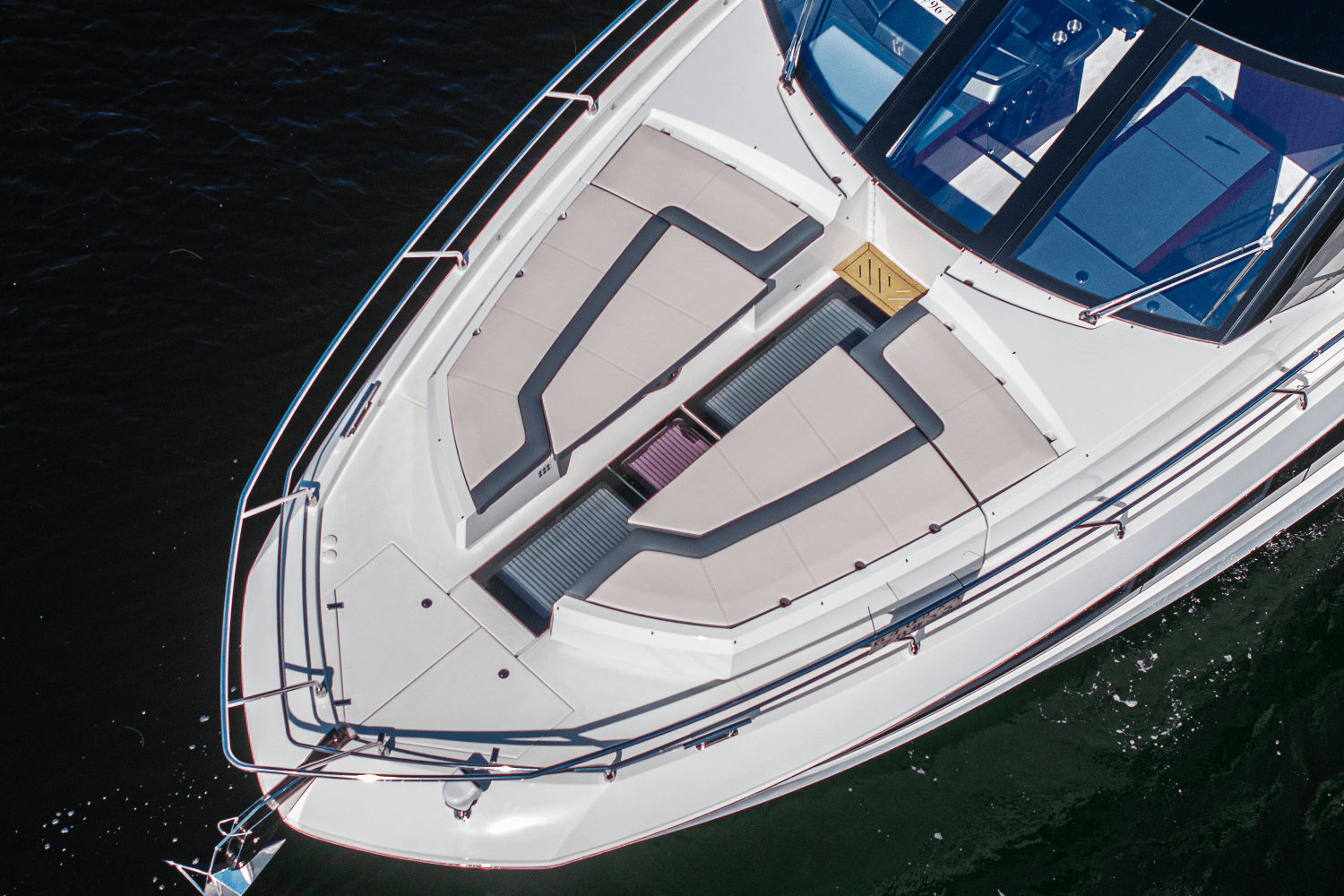 2026 Galeon 640 FLY Image Thumbnail #4