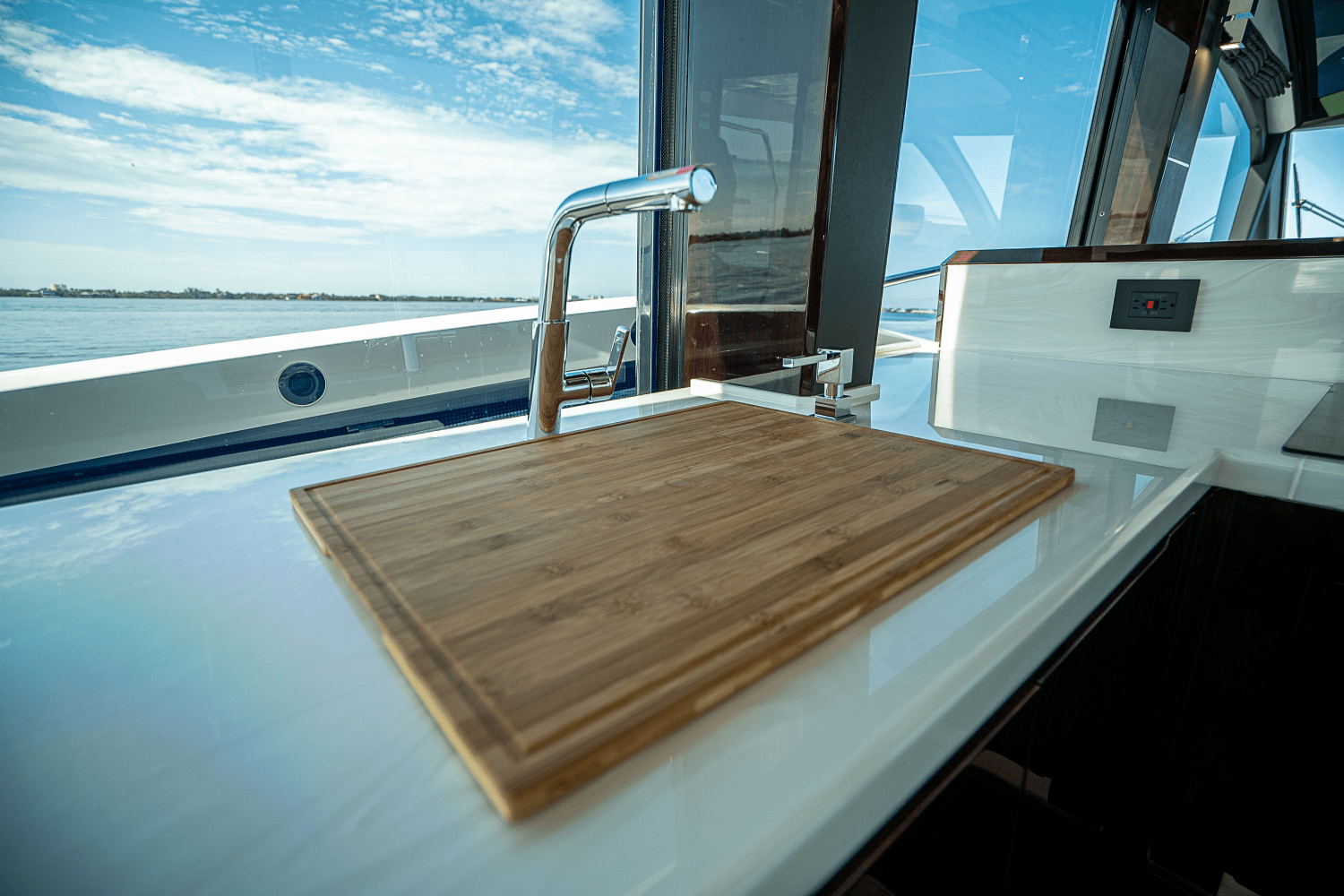 2026 Galeon 640 FLY Image Thumbnail #14