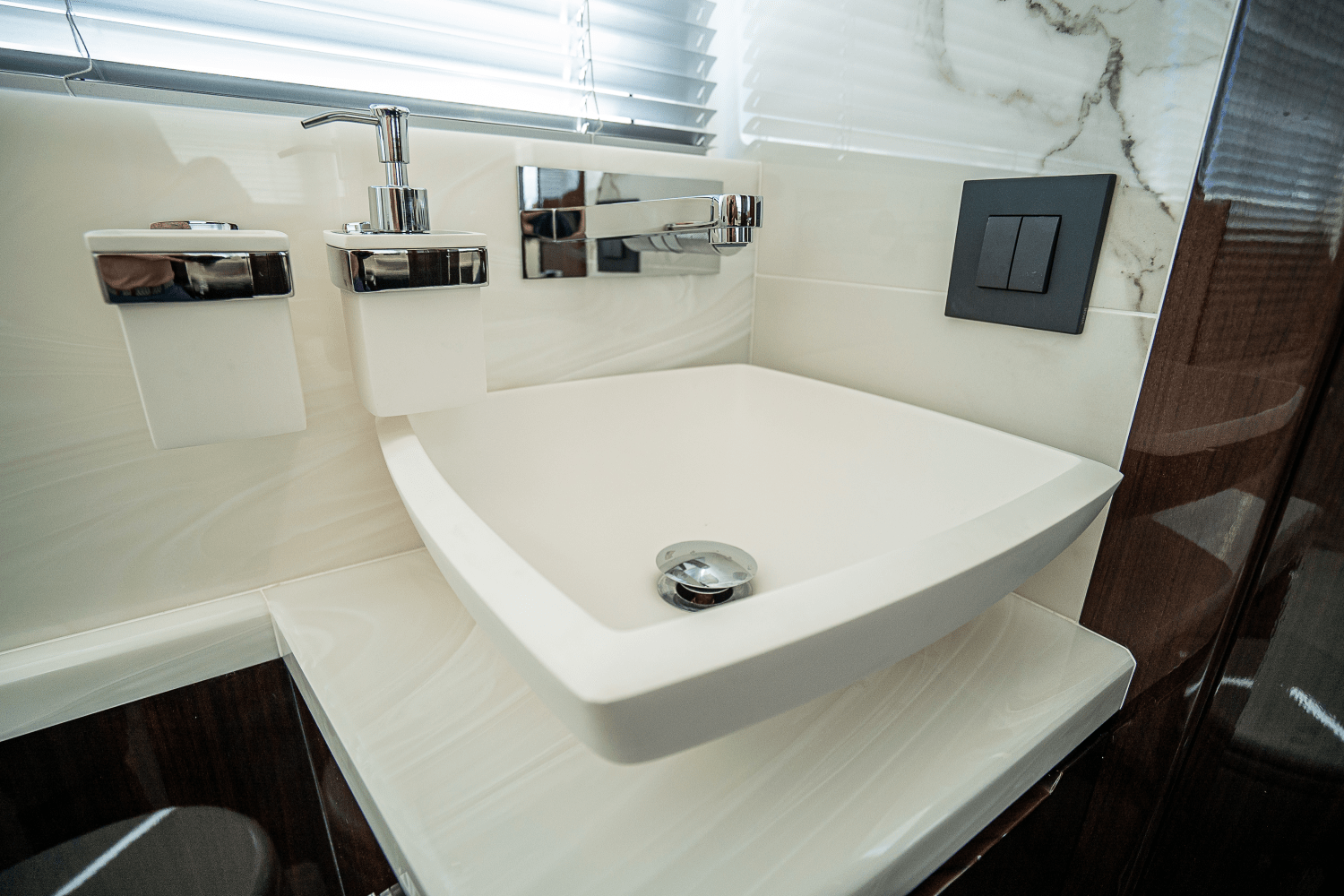 2026 Galeon 640 FLY Image Thumbnail #75