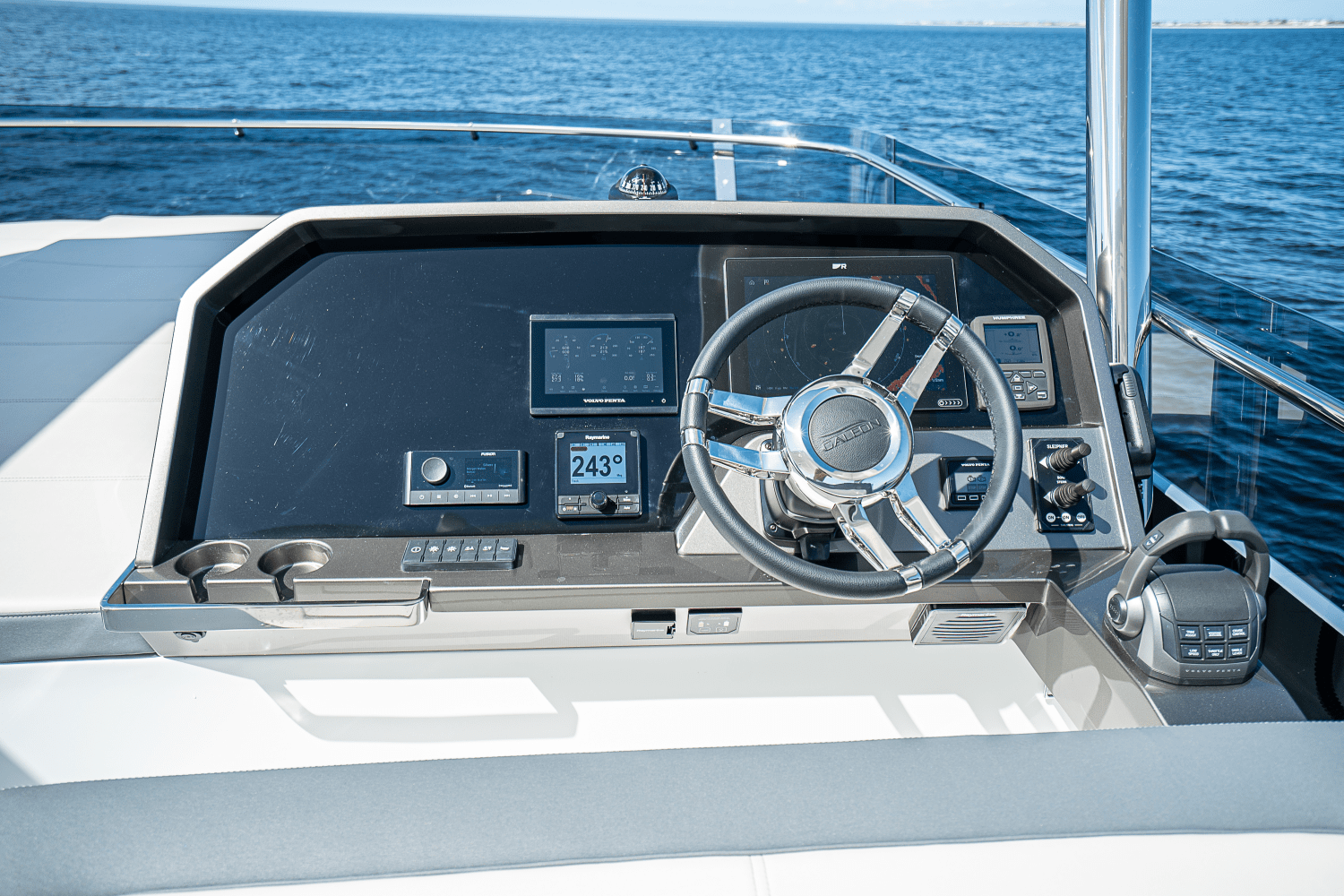 2026 Galeon 640 FLY Image Thumbnail #47