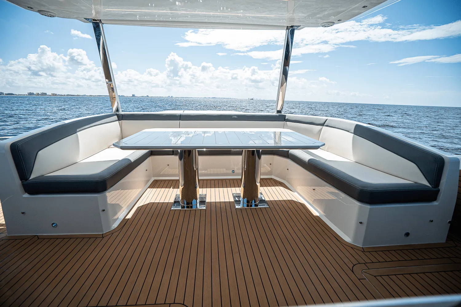 2026 Galeon 640 FLY Image Thumbnail #6