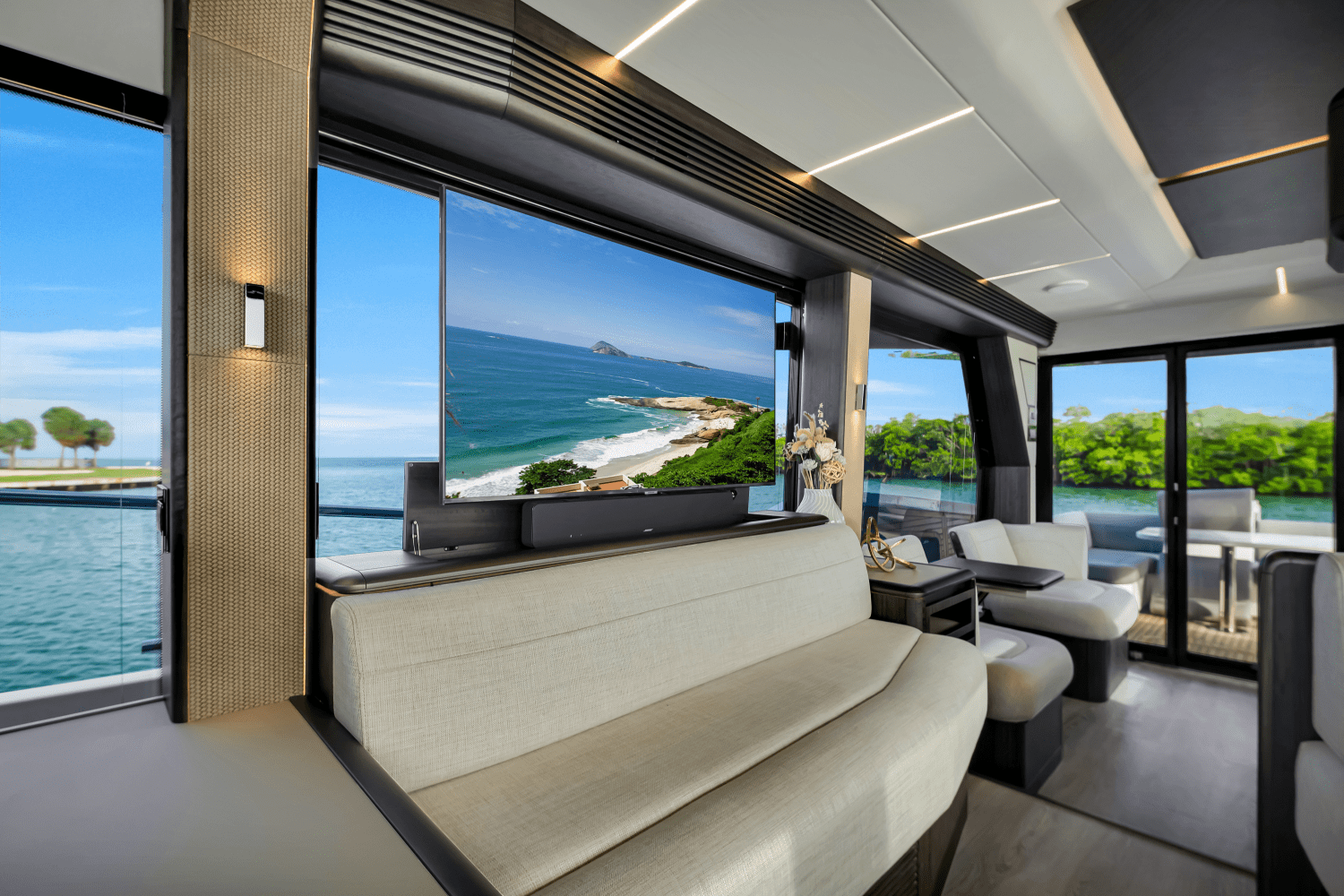 2025 Galeon 560 FLY Image Thumbnail #33