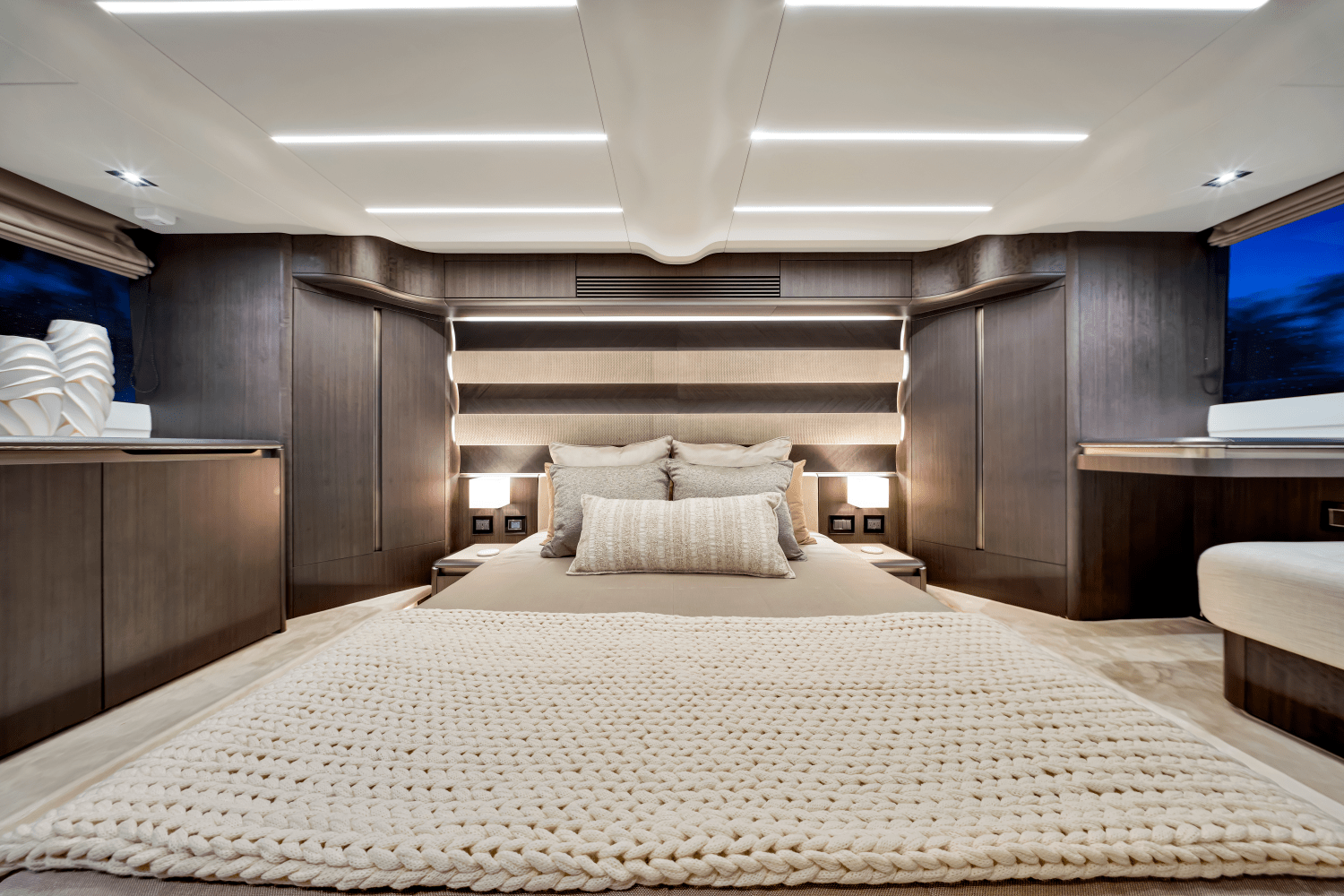2025 Galeon 560 FLY Image Thumbnail #92