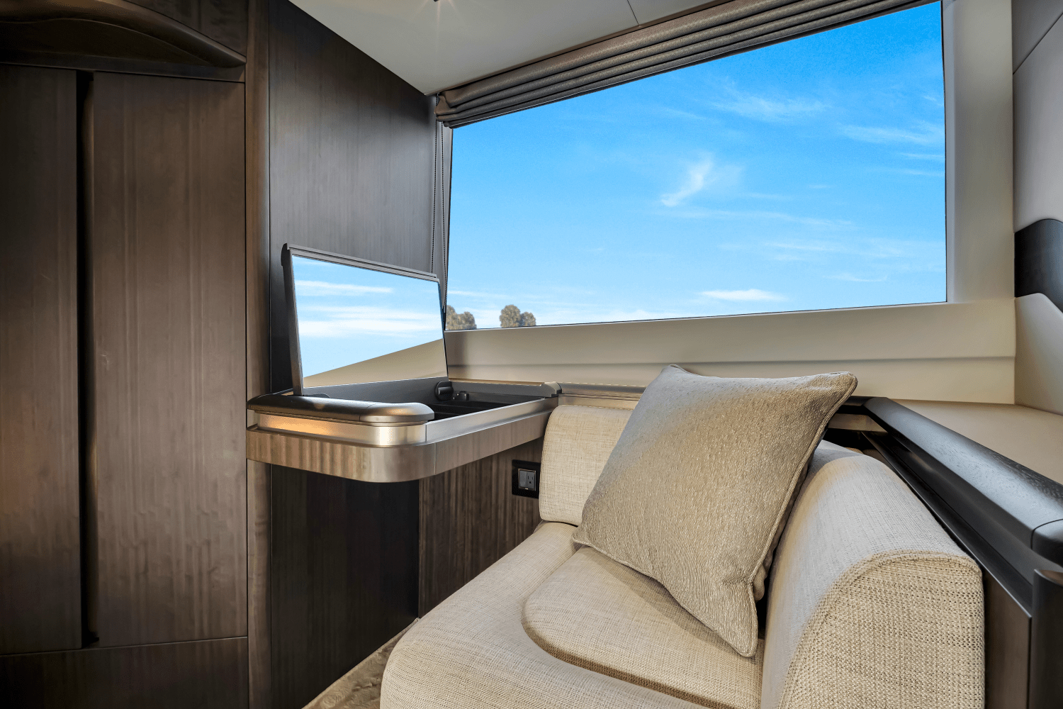 2025 Galeon 560 FLY Image Thumbnail #78