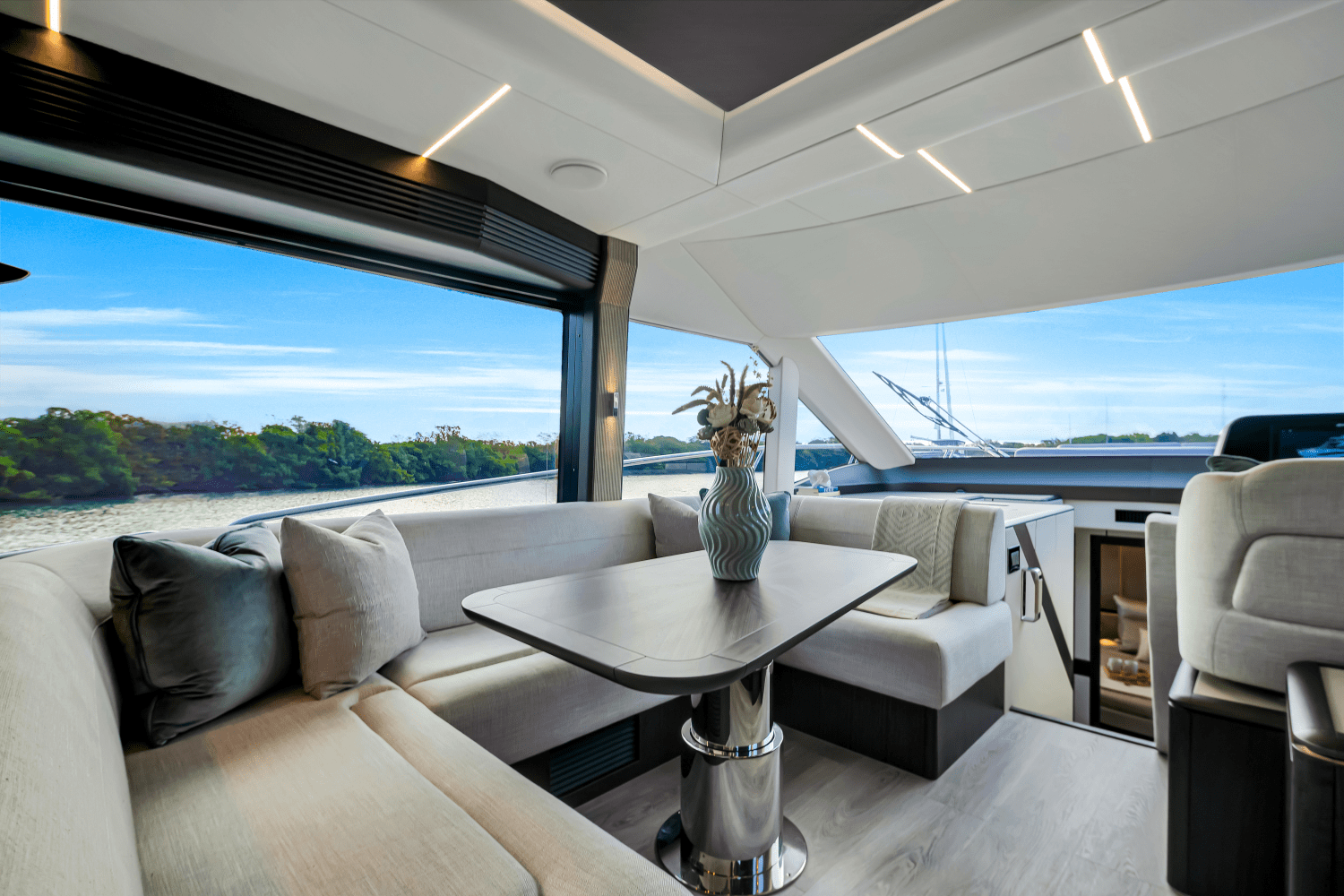 2025 Galeon 560 FLY Image Thumbnail #42