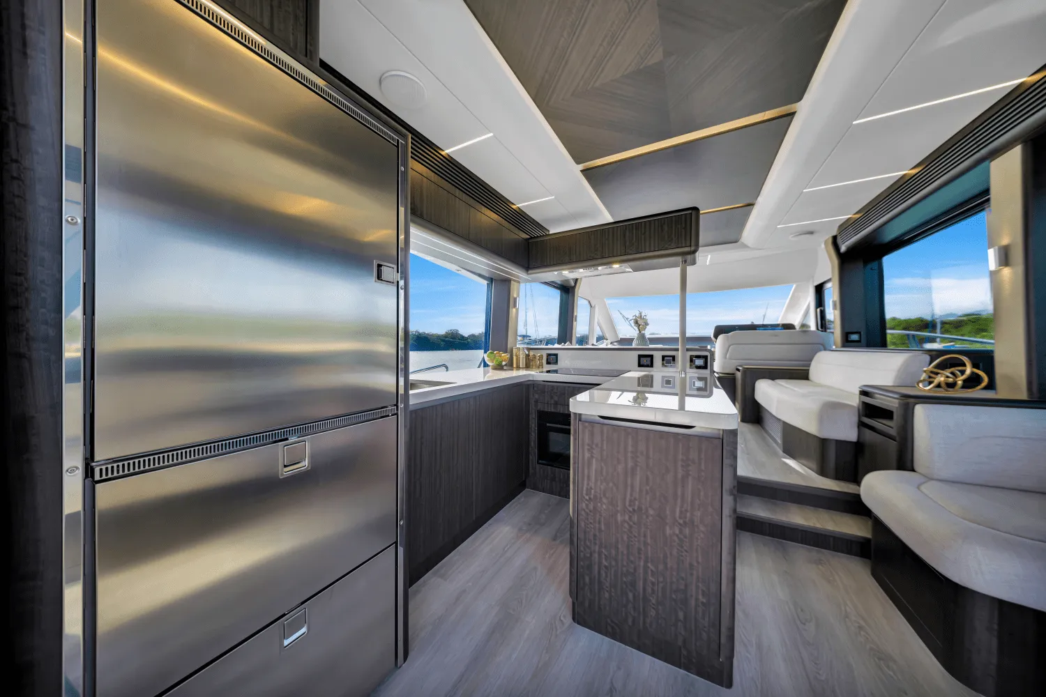 2025 Galeon 560 FLY Image Thumbnail #24