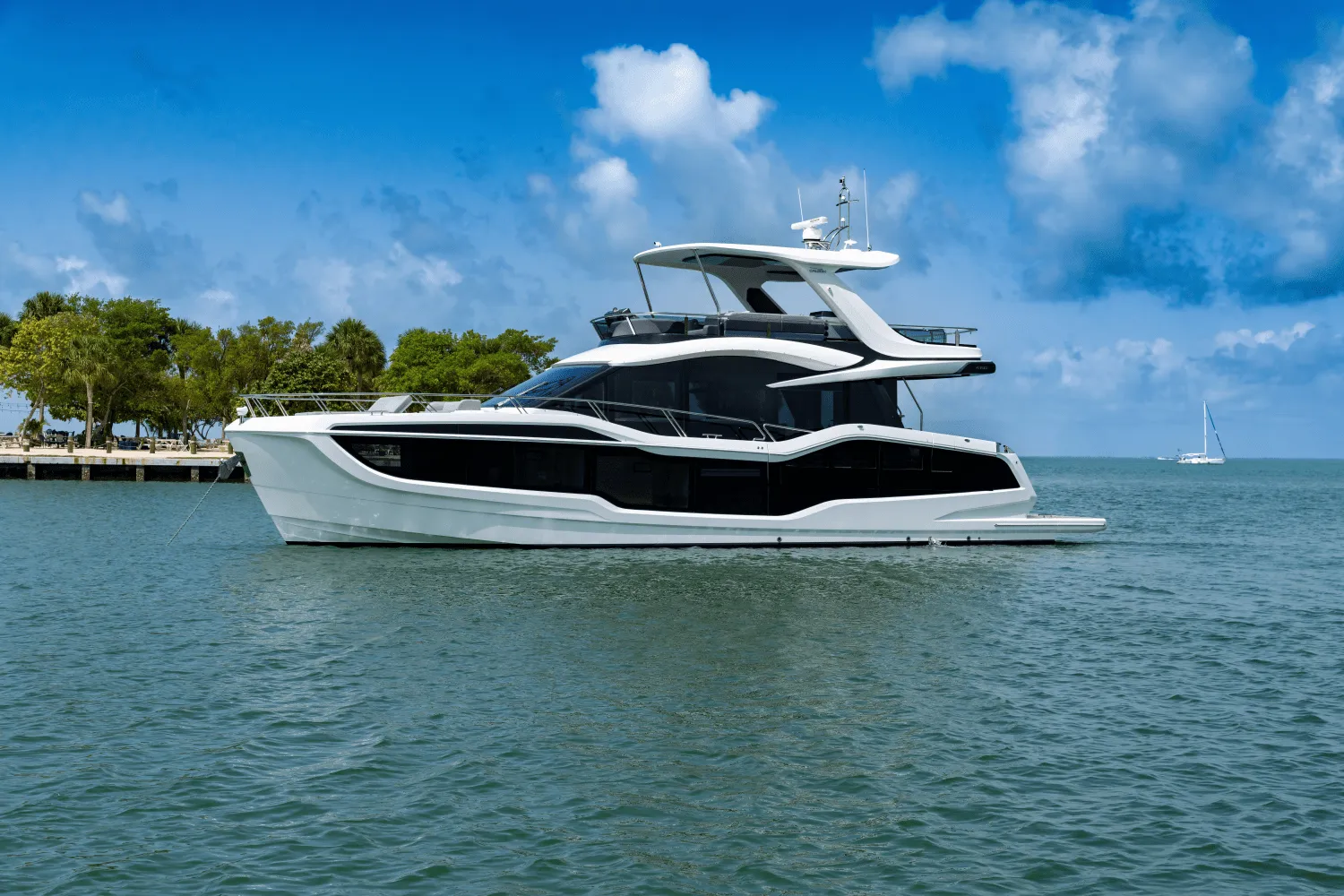 2025 Galeon 560 FLY Image Thumbnail #0