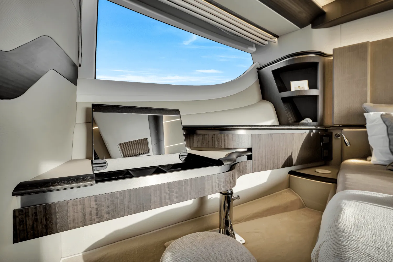 2025 Galeon 560 FLY Image Thumbnail #51