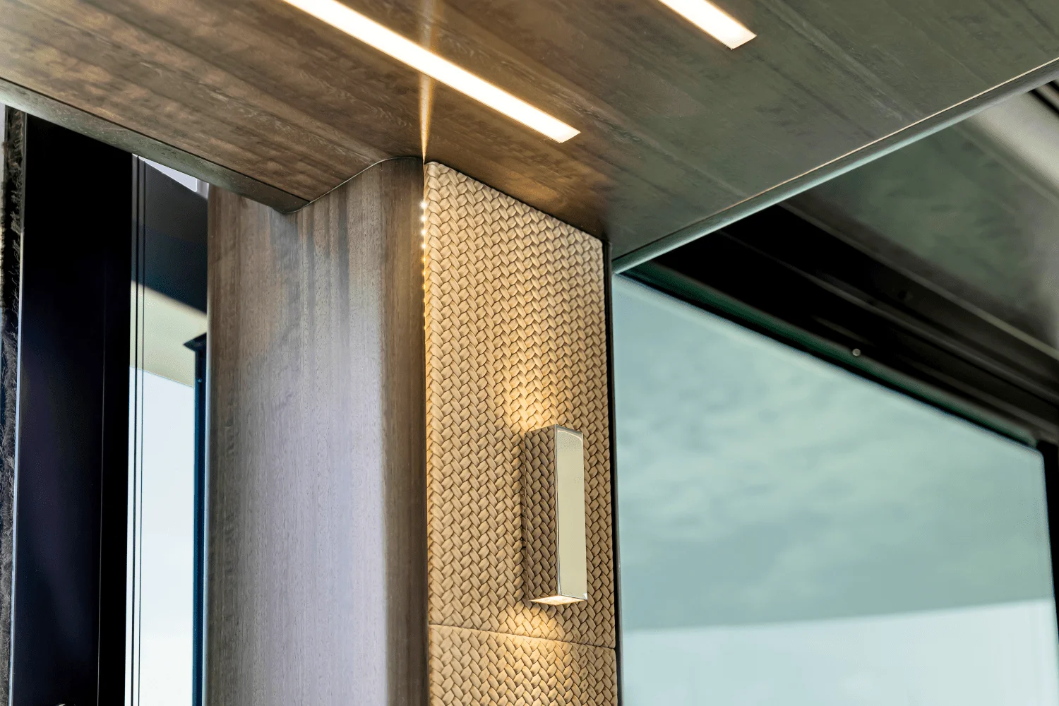 2025 Galeon
                                                             560 FLY Image Thumbnail #86