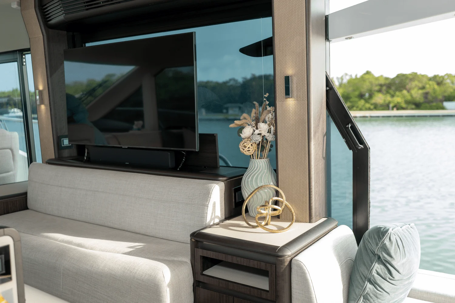 2025 Galeon 560 FLY Image Thumbnail #93