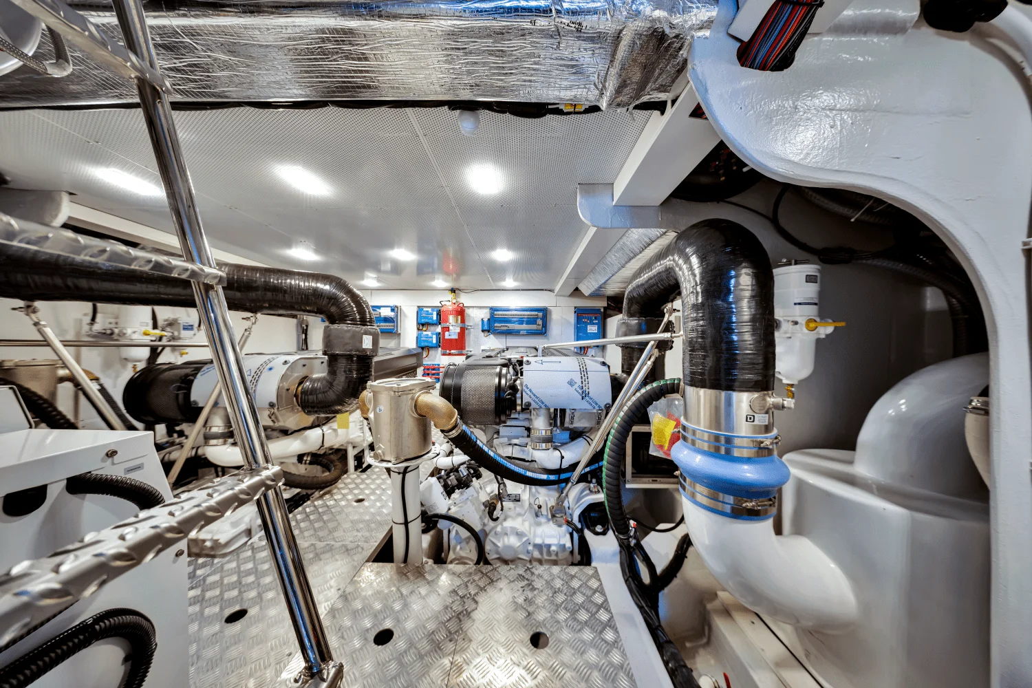 2025 Galeon
                                                             560 FLY Image Thumbnail #3