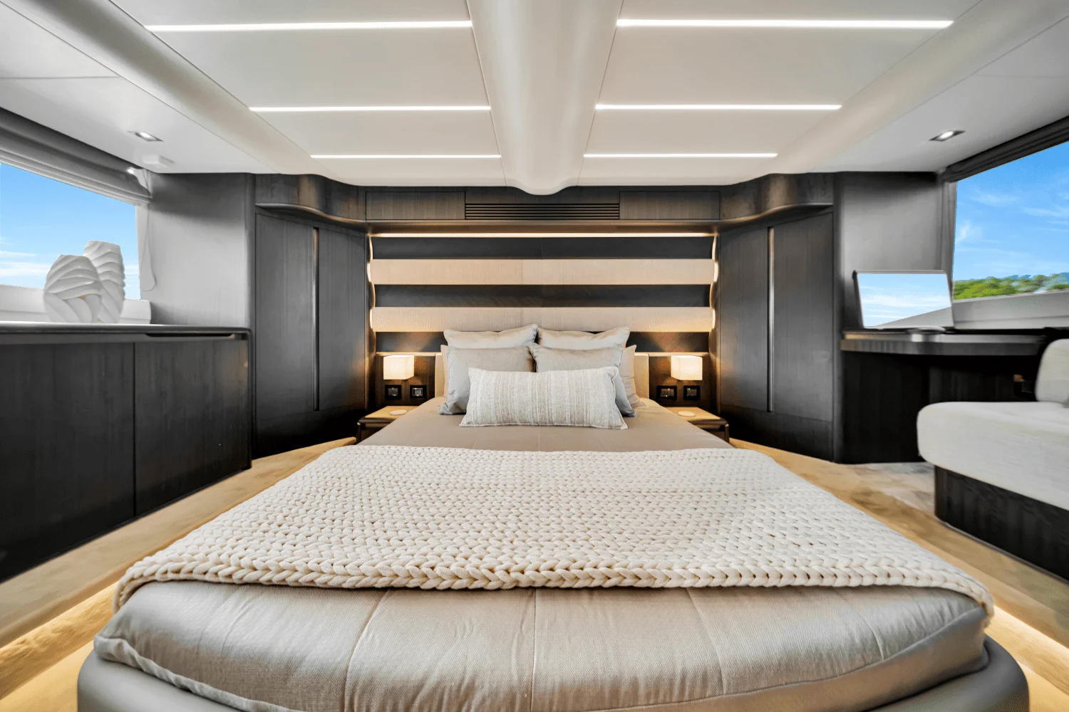 2025 Galeon 560 FLY Image Thumbnail #50