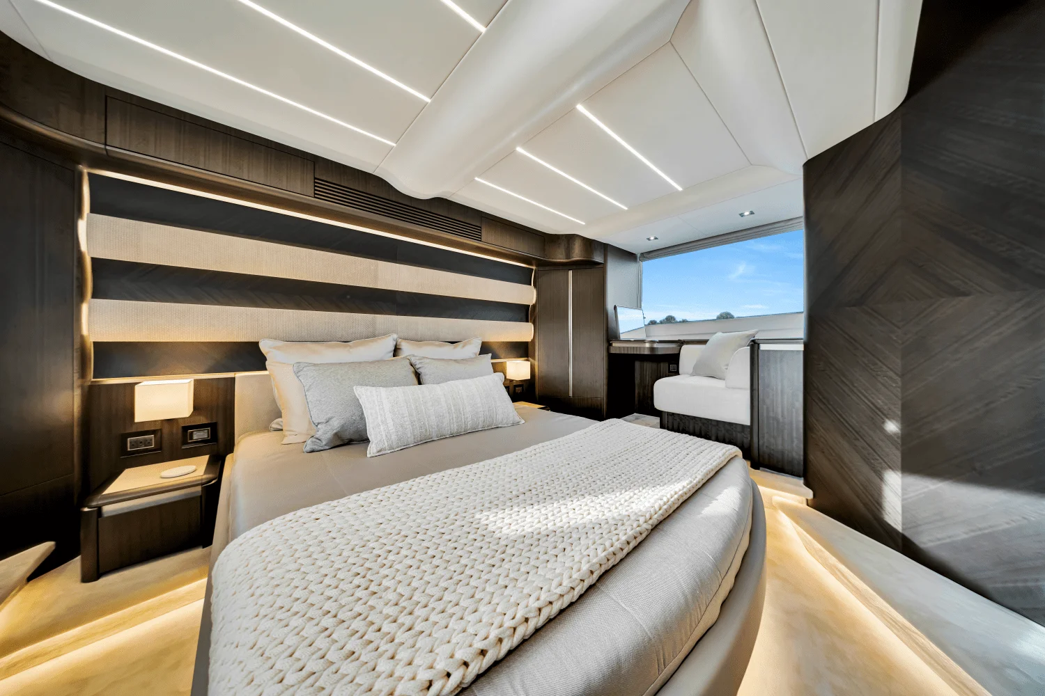 2025 Galeon 560 FLY Image Thumbnail #55