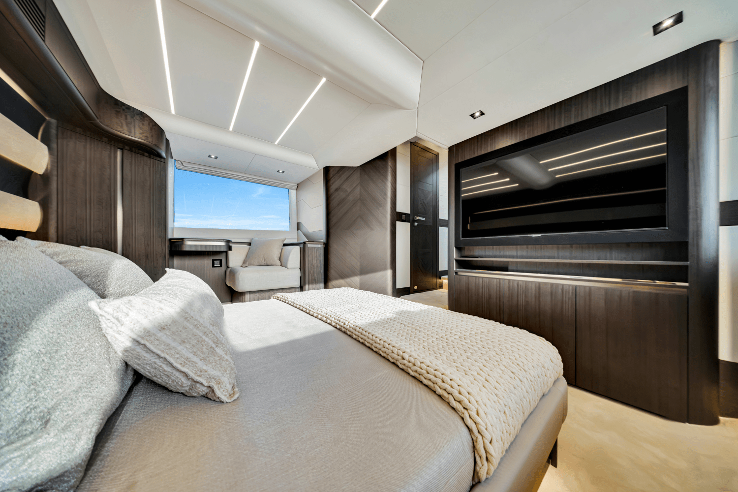 2025 Galeon 560 FLY Image Thumbnail #59