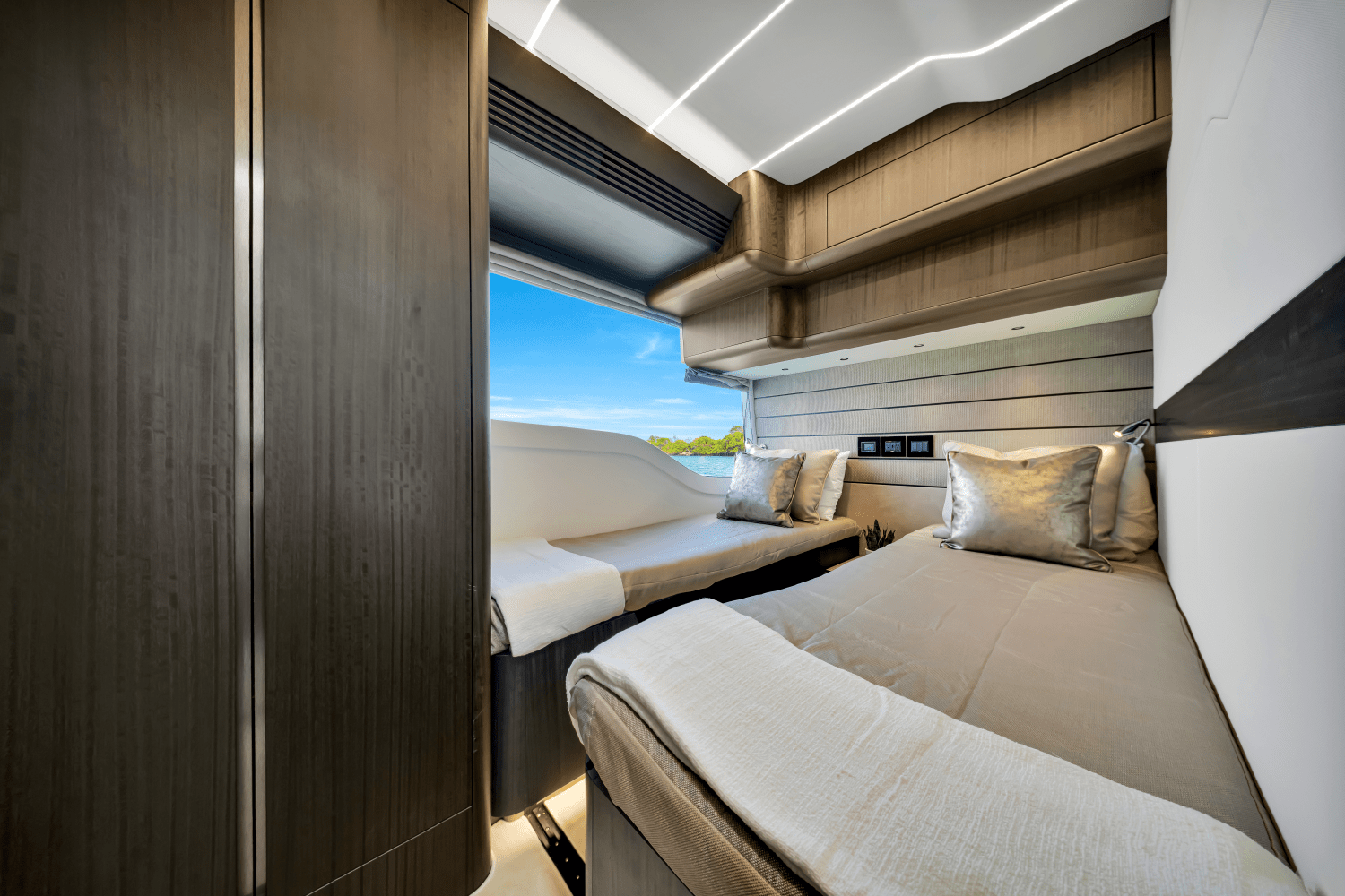 2025 Galeon 560 FLY Image Thumbnail #23