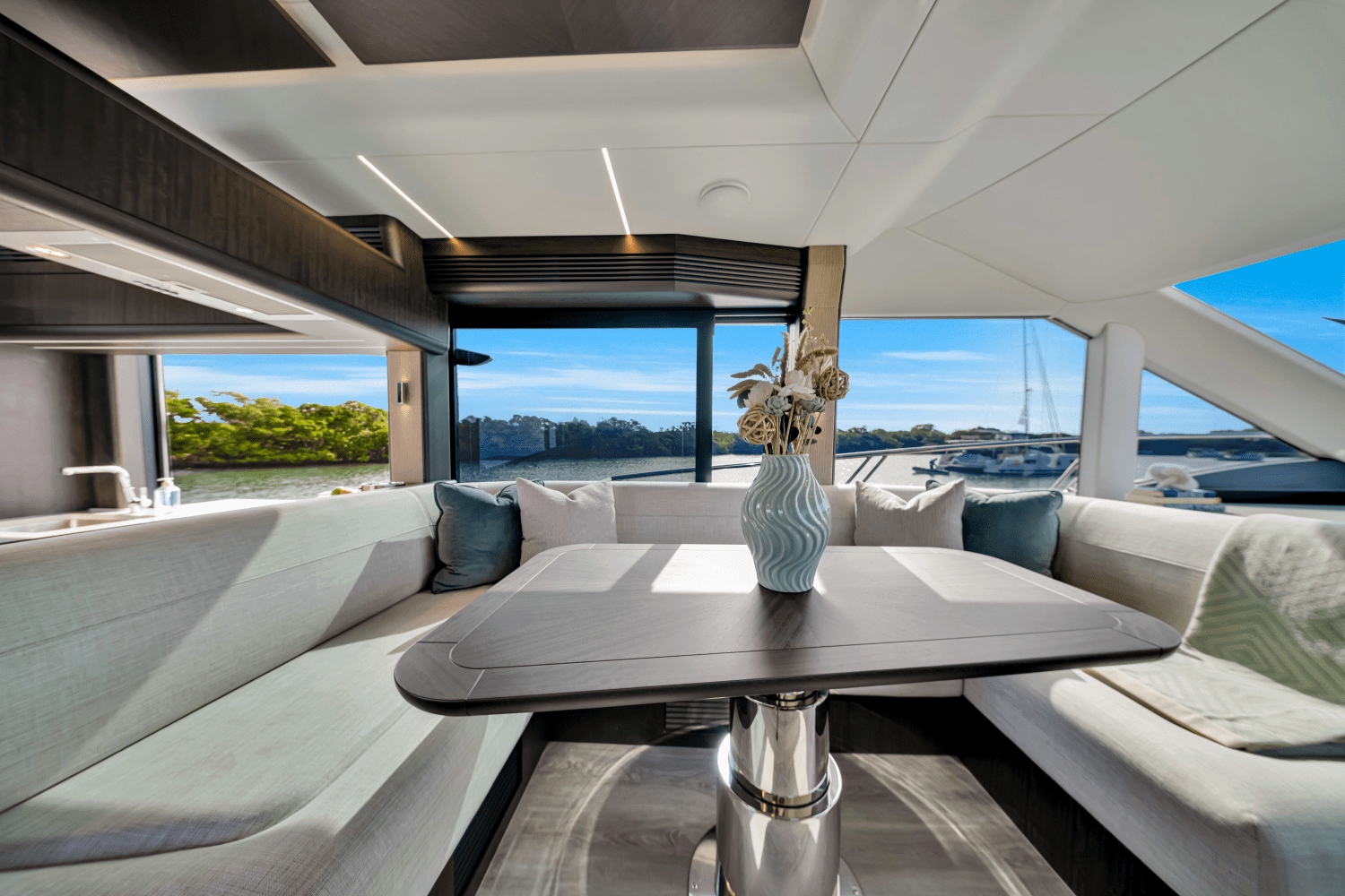 2025 Galeon 560 FLY Image Thumbnail #63