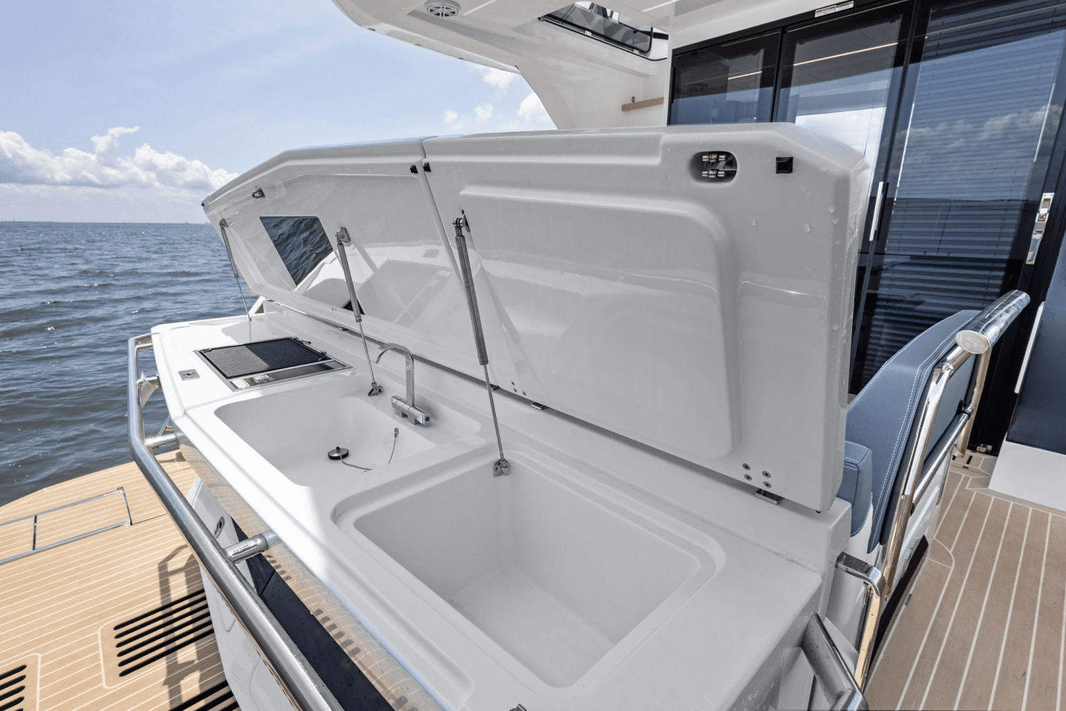 2025 Galeon 400 FLY Image Thumbnail #39