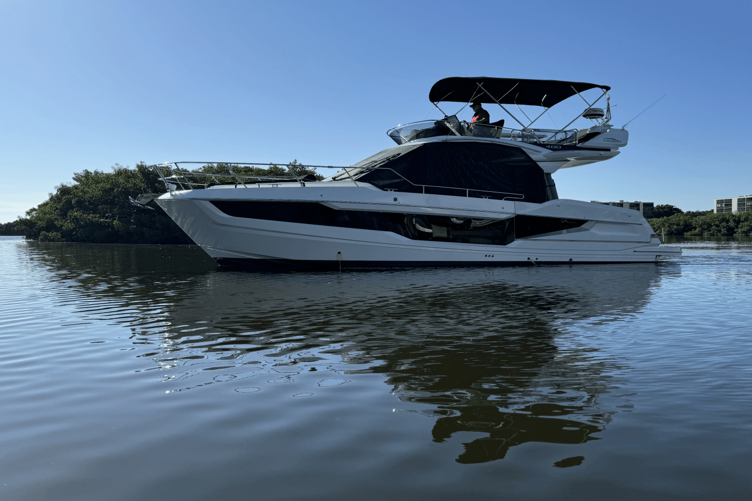 2025 Galeon 400 FLY Image Thumbnail #1