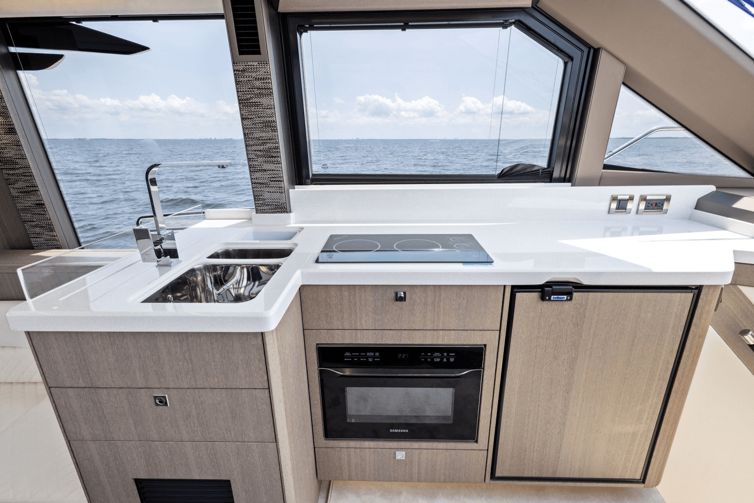 2025 Galeon 400 FLY Image Thumbnail #66
