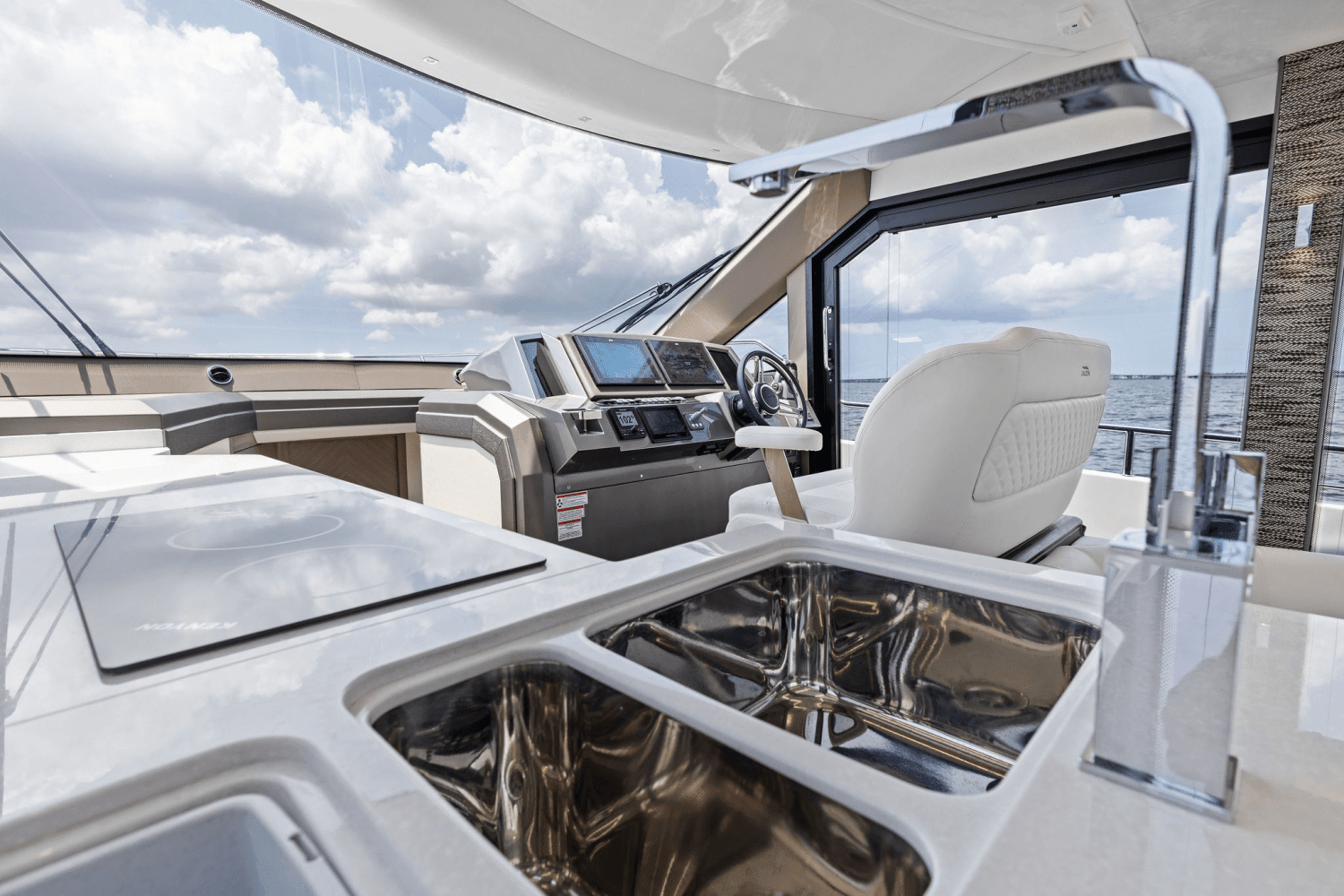 2025 Galeon 400 FLY Image Thumbnail #68