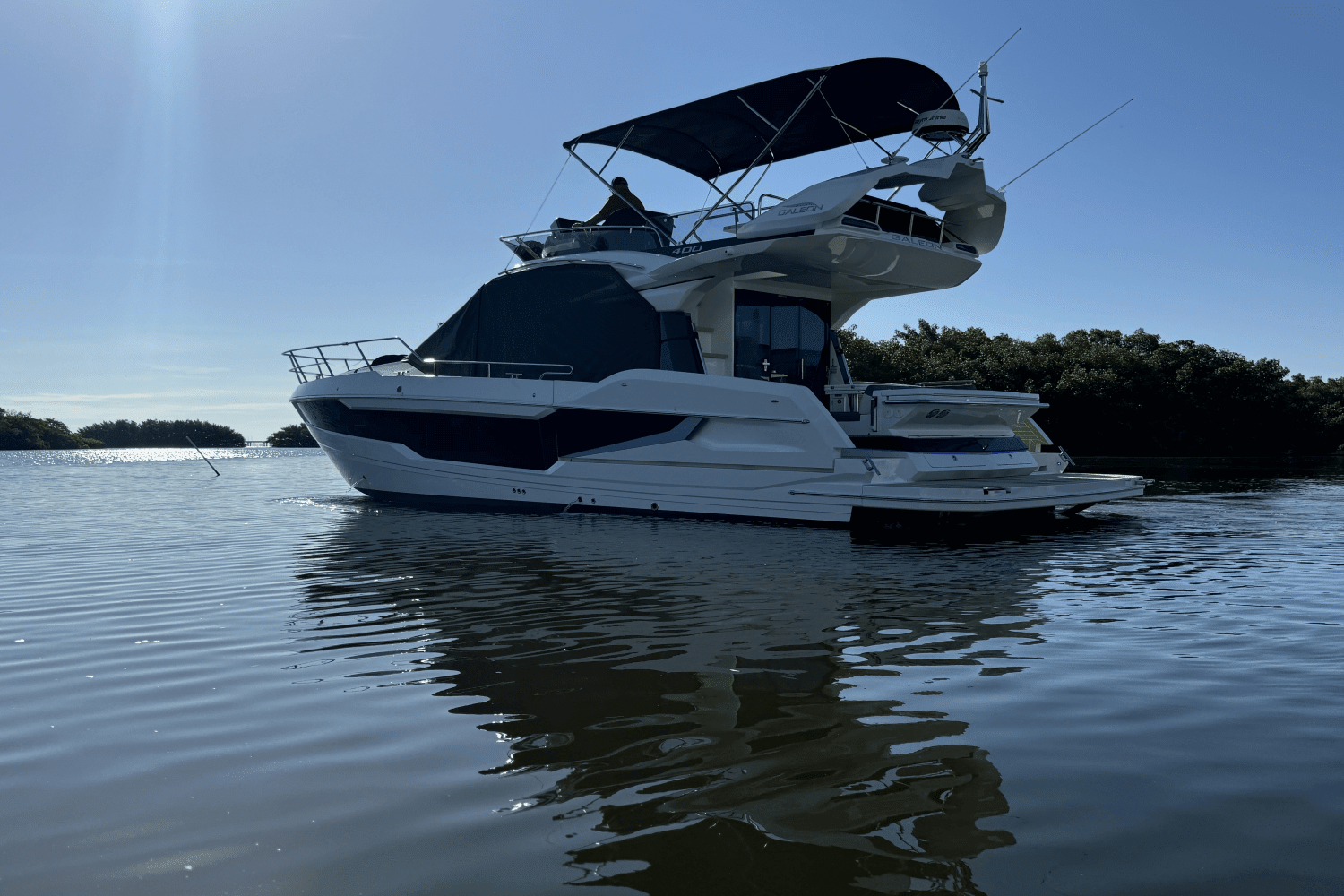 2025 Galeon 400 FLY Image Thumbnail #3