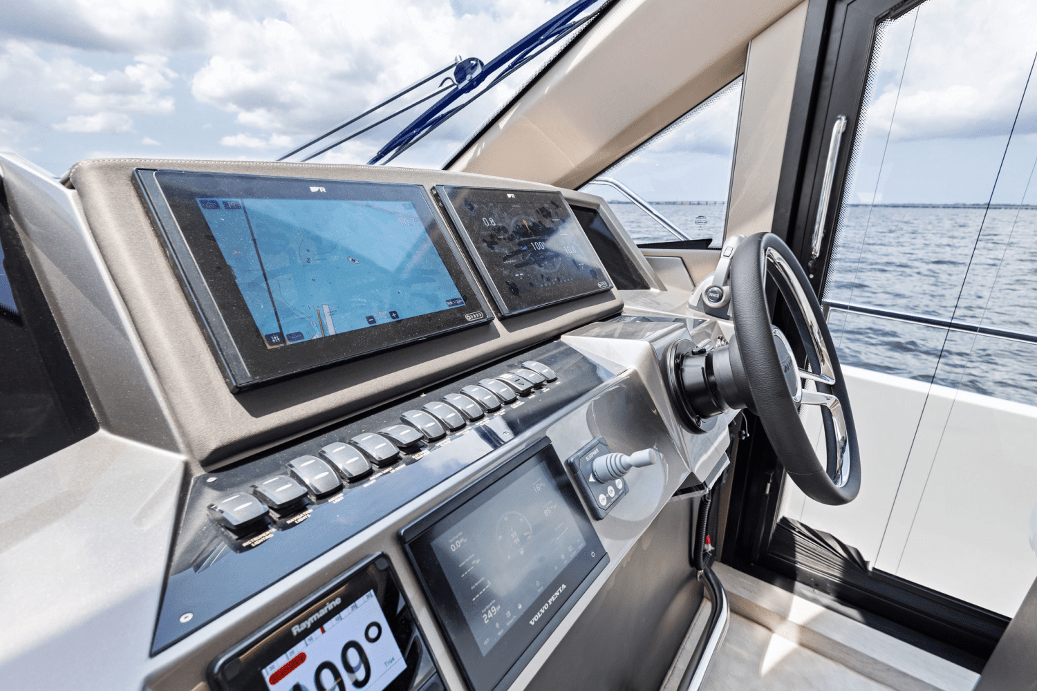 2025 Galeon 400 FLY Image Thumbnail #59