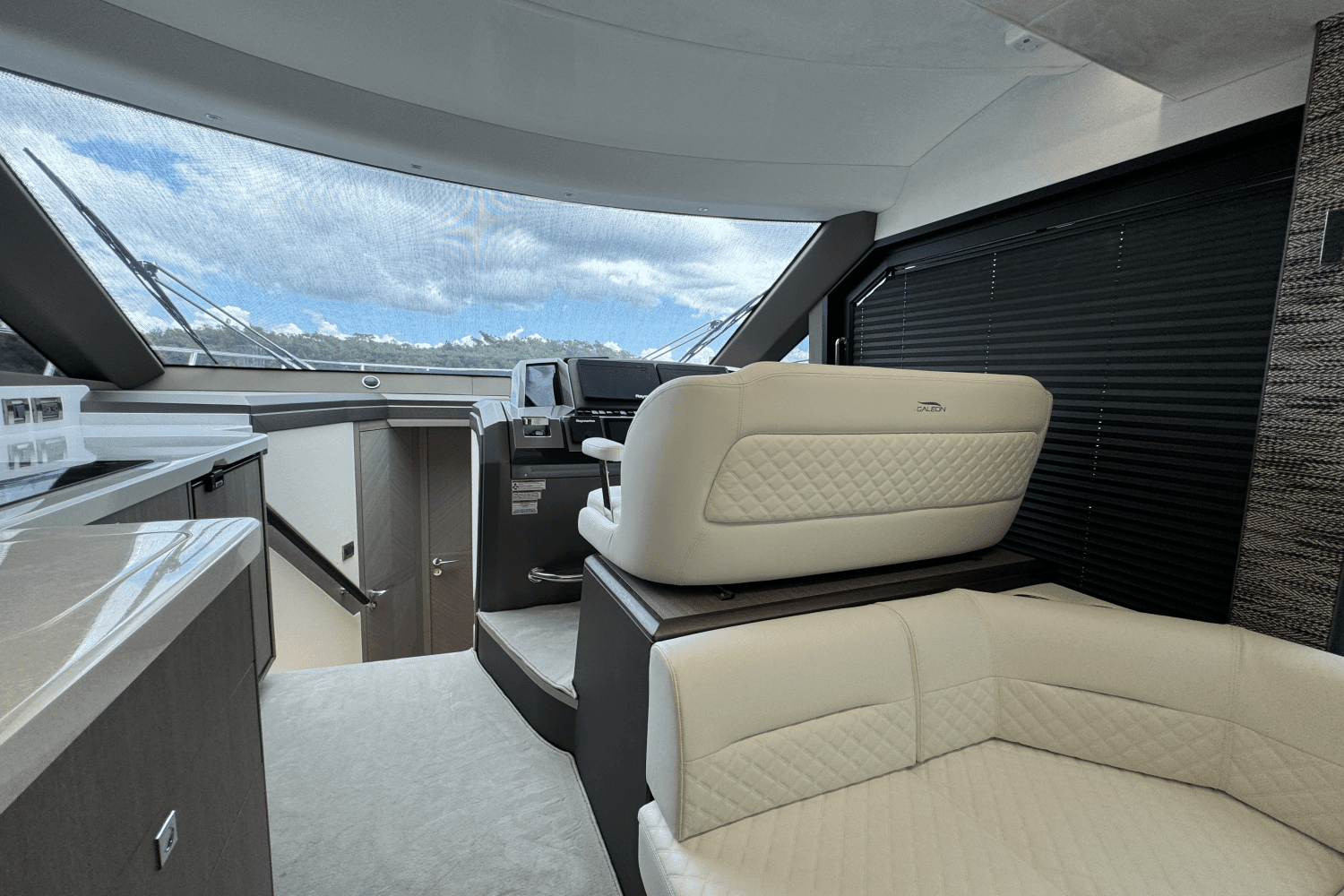 2025 Galeon 400 FLY Image Thumbnail #22