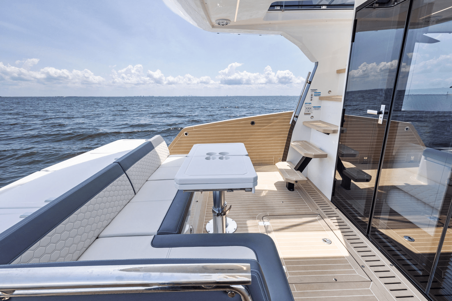 2025 Galeon 400 FLY Image Thumbnail #34