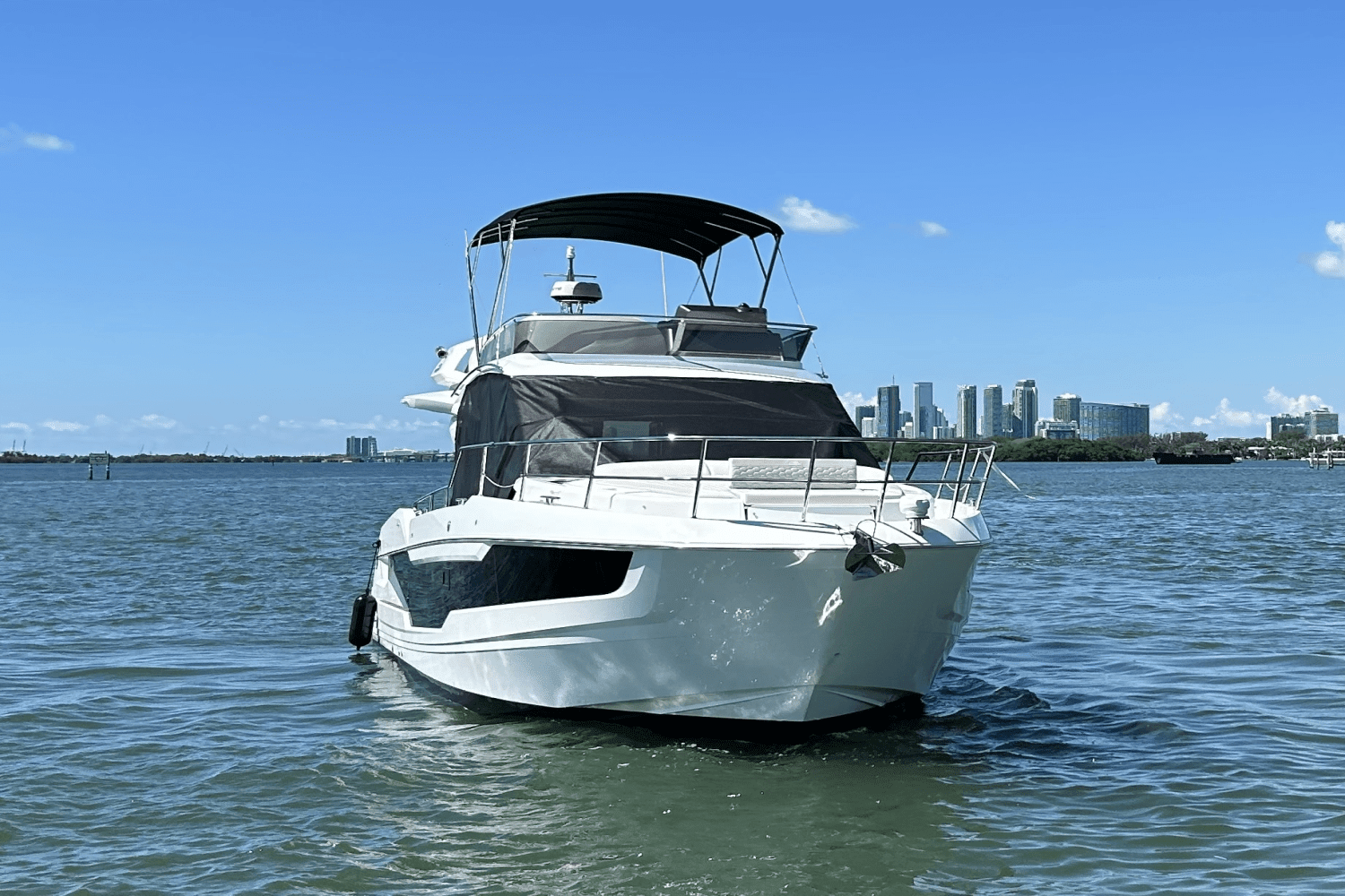 2024 Galeon 400 FLY Image Thumbnail #2