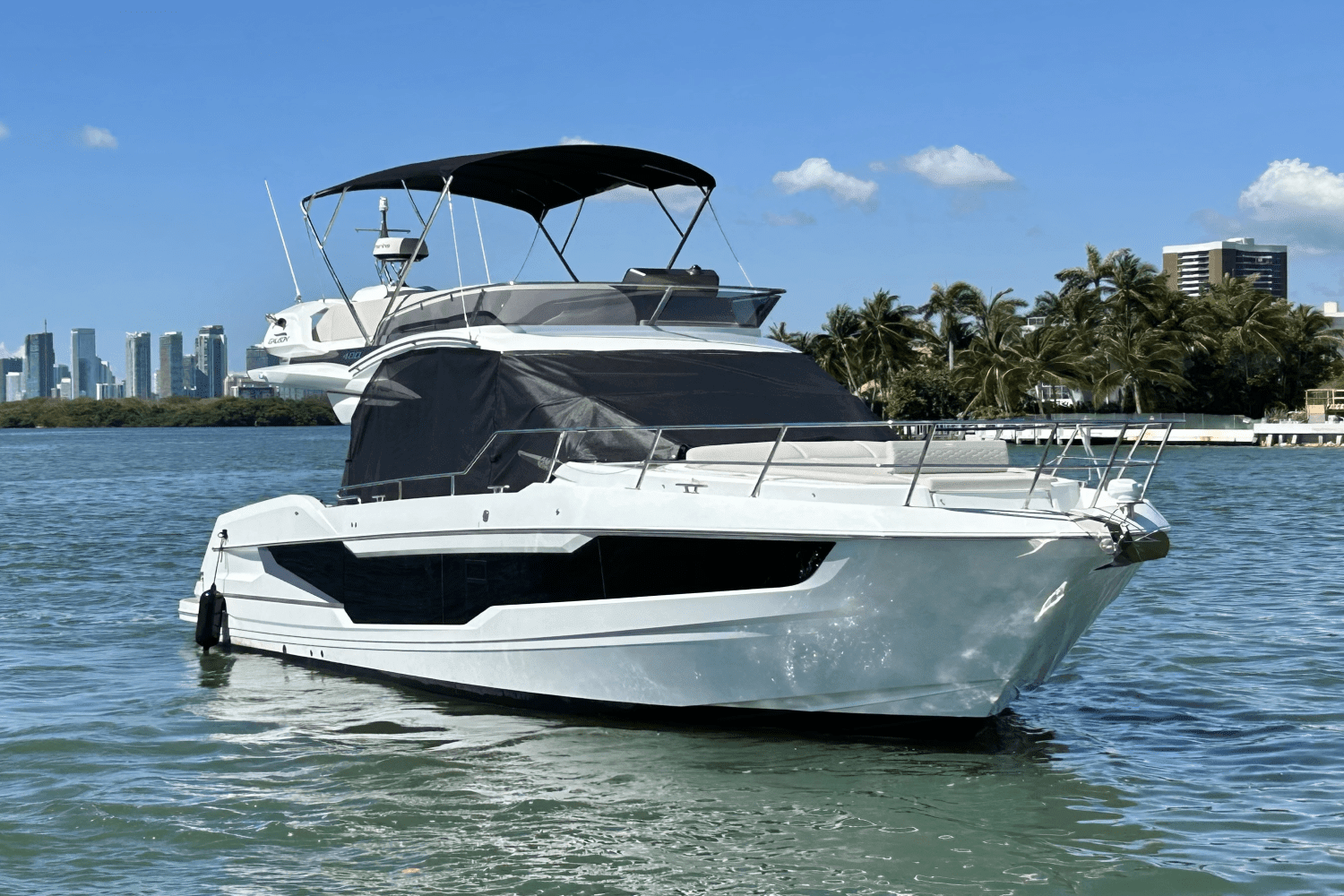 Thumbnail 4 for 2024 Galeon 400 FLY