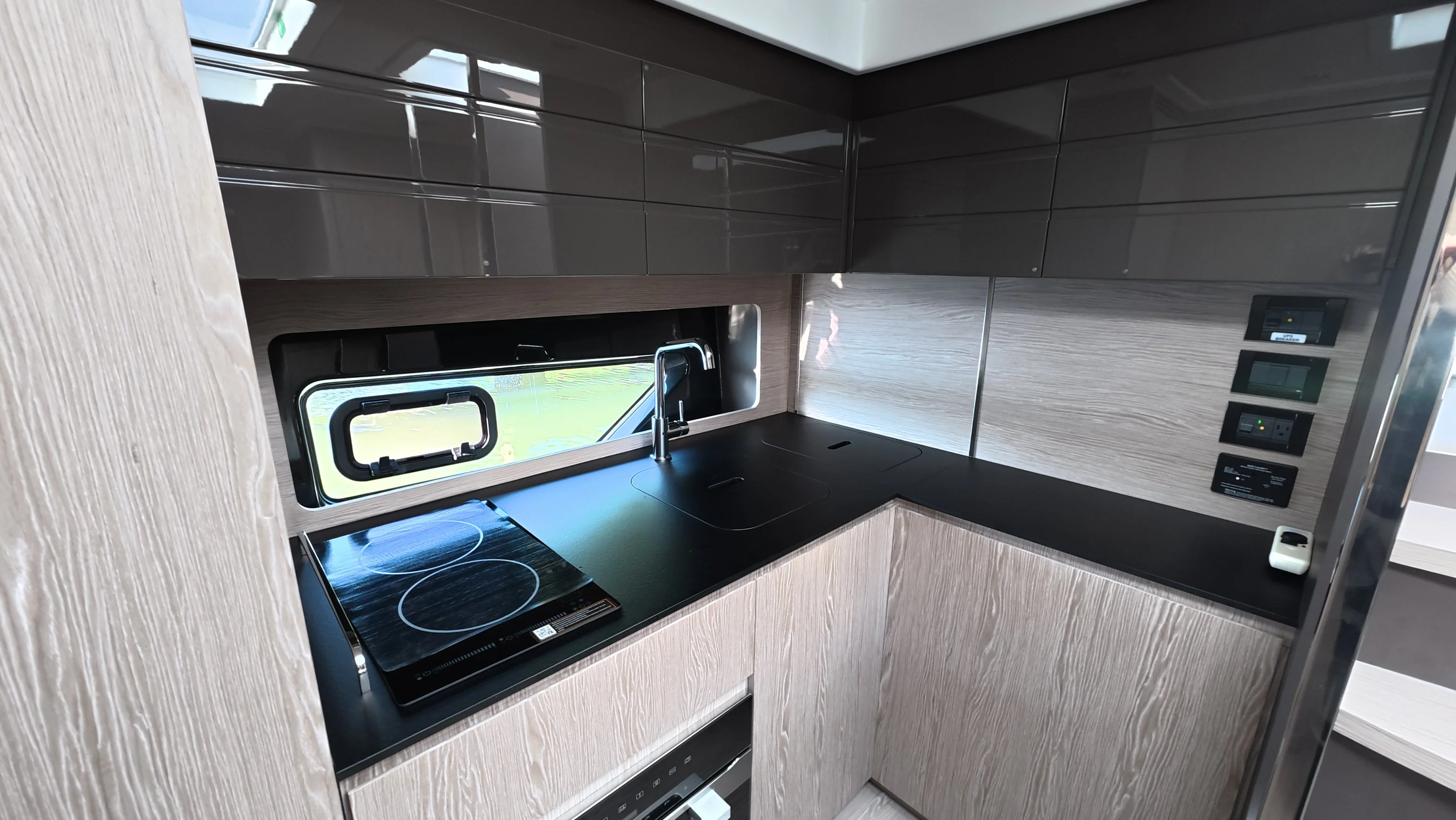 2025 Azimut ATLANTIS 45 Image Thumbnail #66