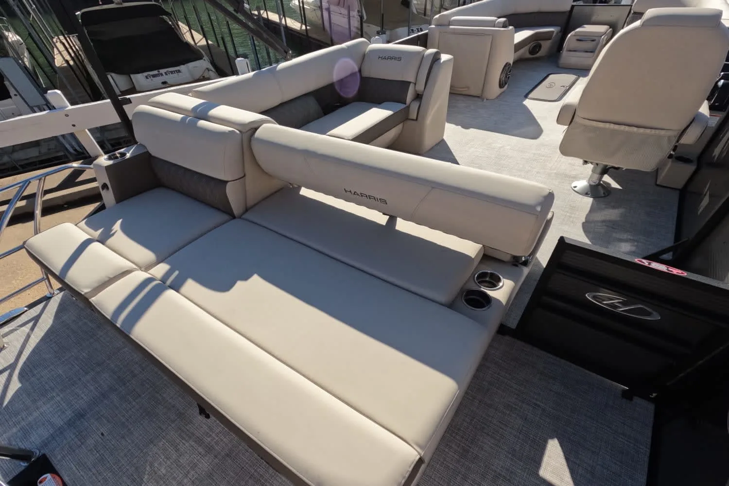 2023 Harris
                                                             Sunliner 250 Image Thumbnail #13