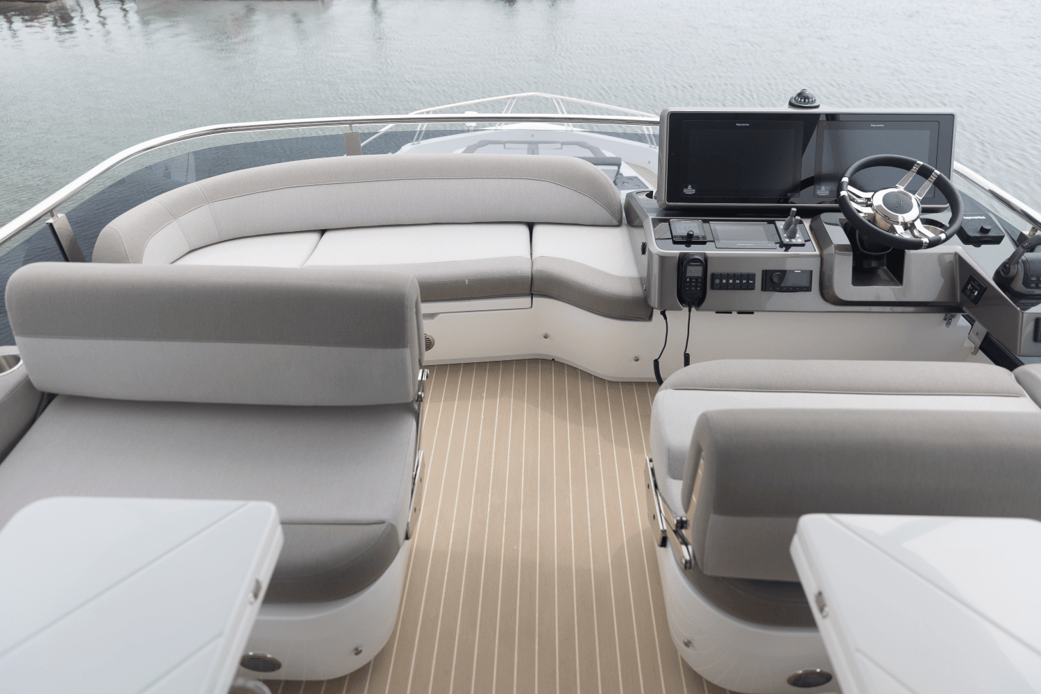 2025 Galeon 560 FLY Image Thumbnail #25