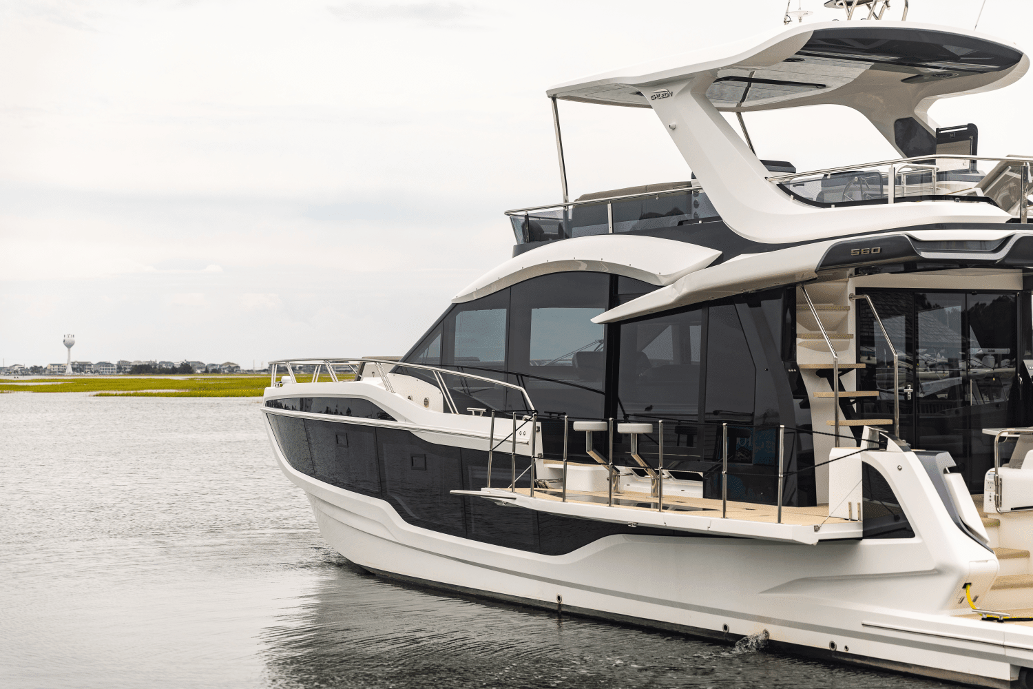 2025 Galeon 560 FLY Image Thumbnail #15