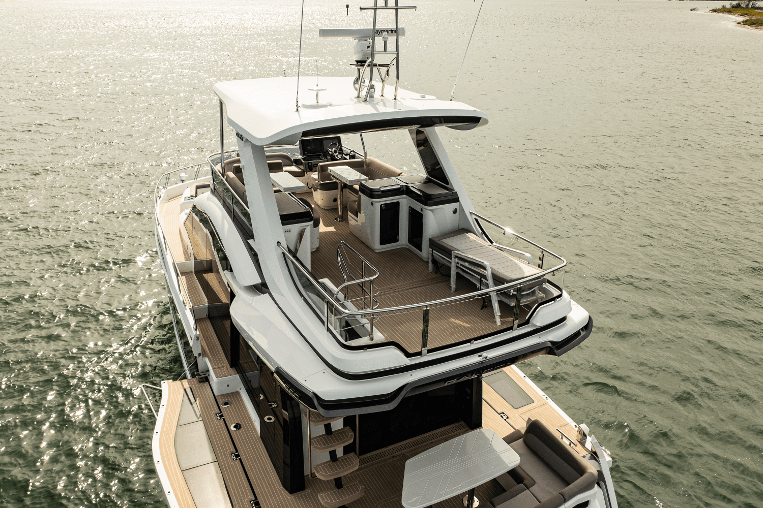 2025 Galeon 560 FLY Image Thumbnail #6