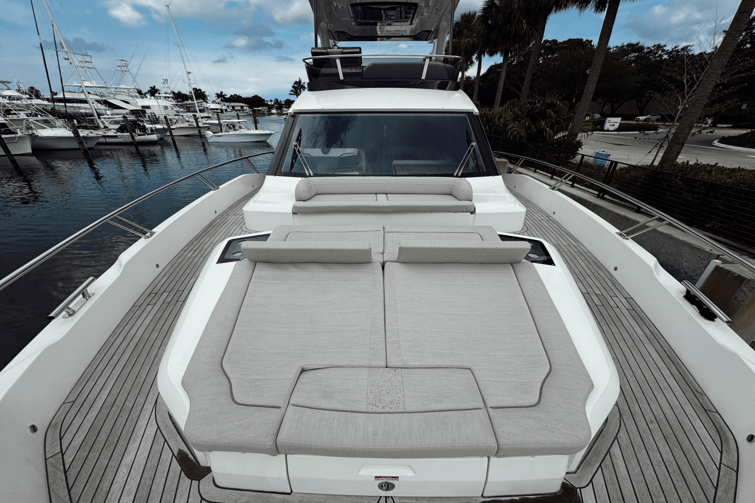 2024 Galeon
                                                             560 FLY Image Thumbnail #29