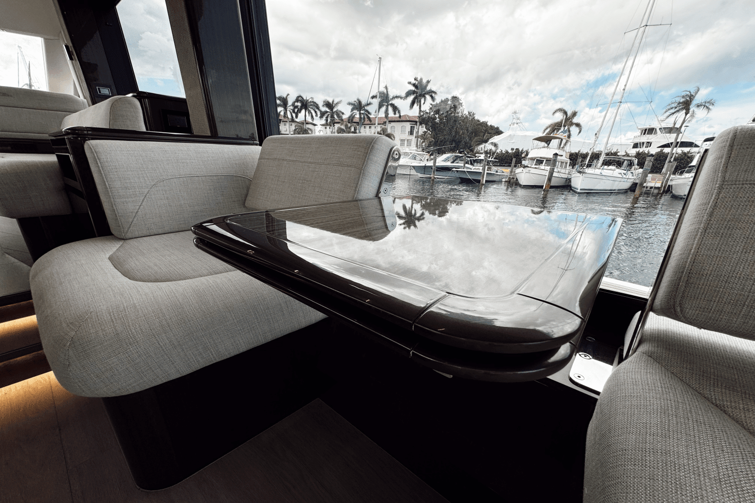 2024 Galeon
                                                             560 FLY Image Thumbnail #14