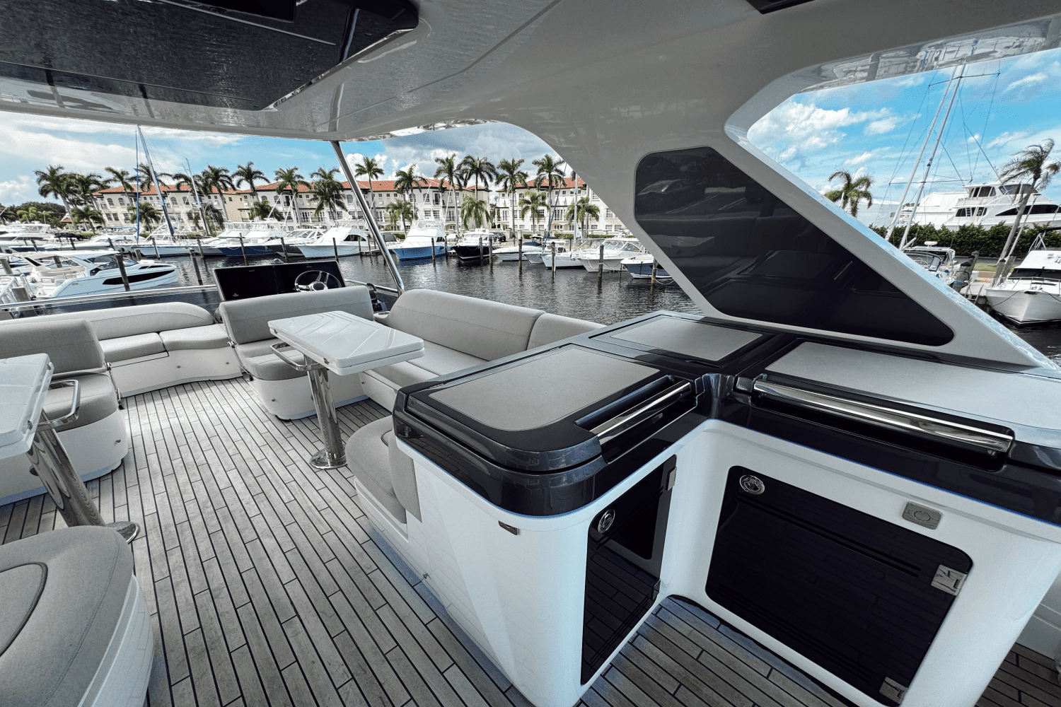 2024 Galeon
                                                             560 FLY Image Thumbnail #60