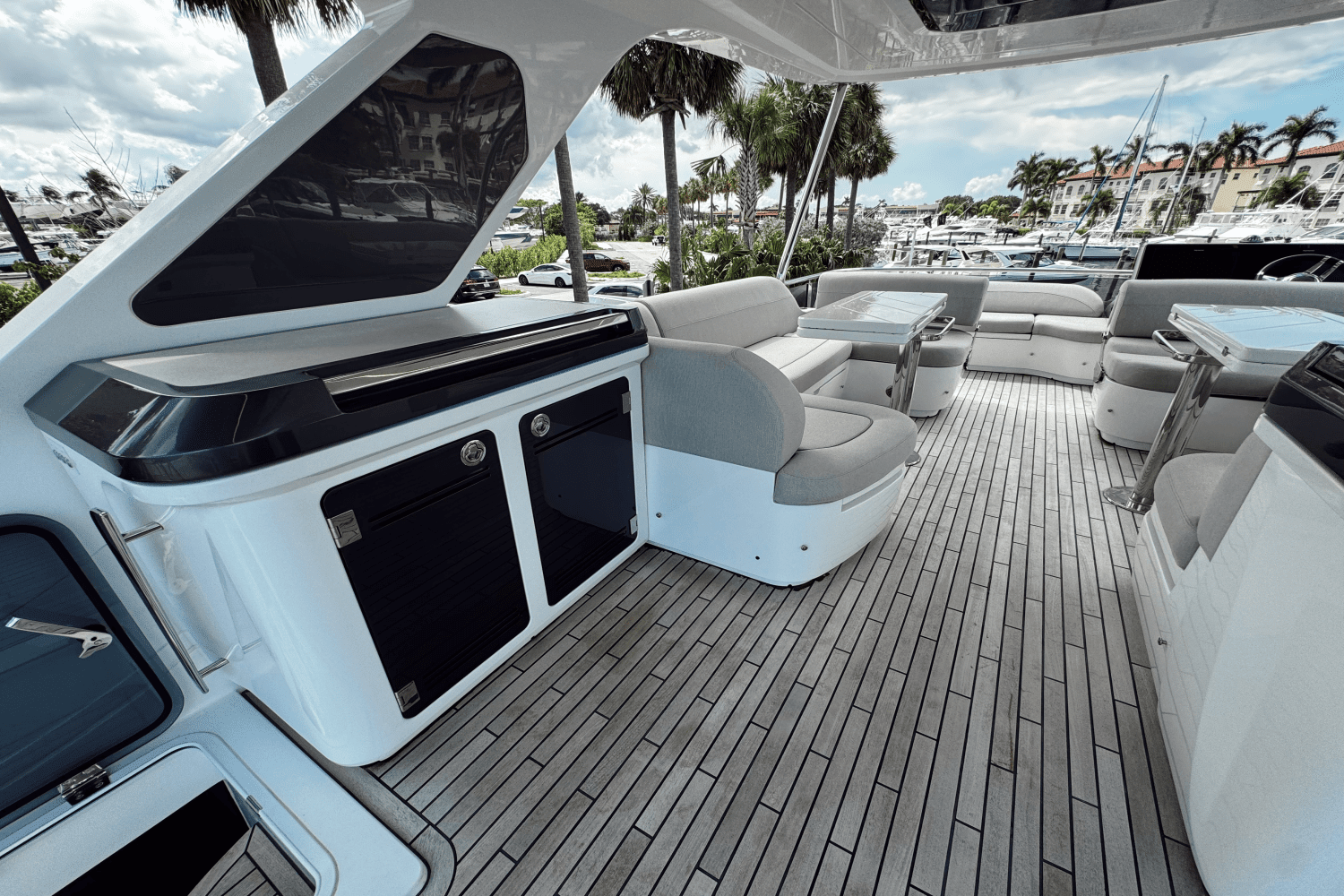 2024 Galeon
                                                             560 FLY Image Thumbnail #59