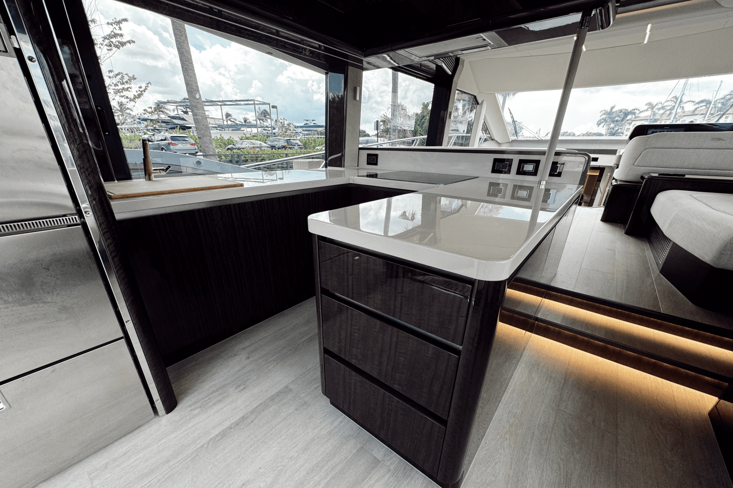 2024 Galeon 560 FLY Image Thumbnail #17