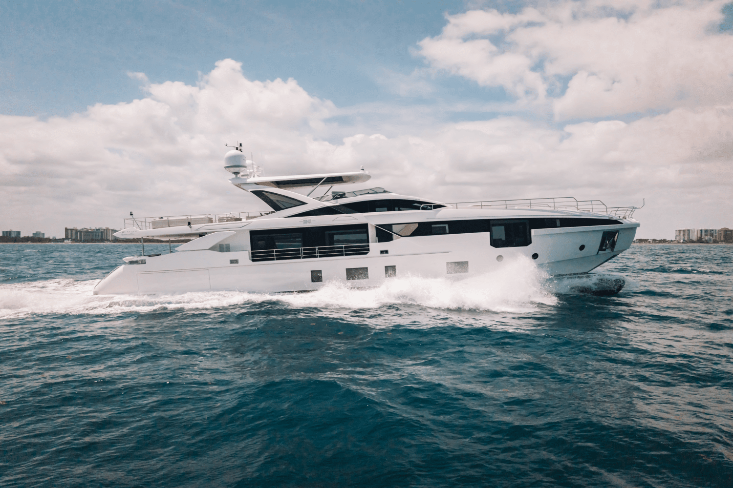 2025 Azimut Grande 32M Image Thumbnail #4