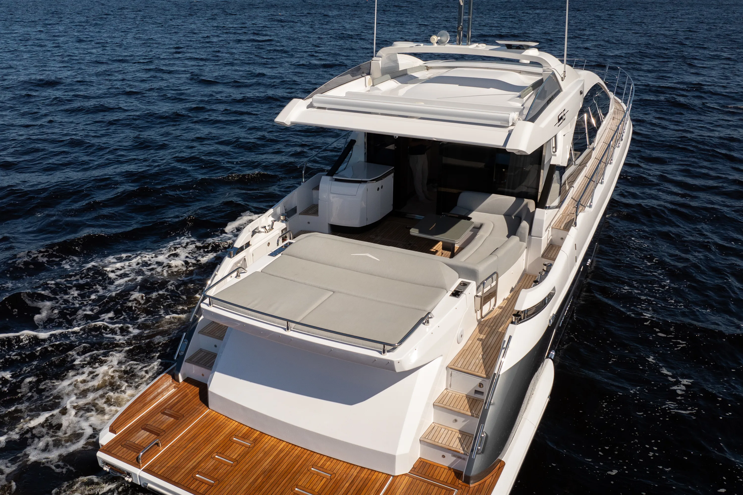 2025 Azimut S6 Image Thumbnail #4